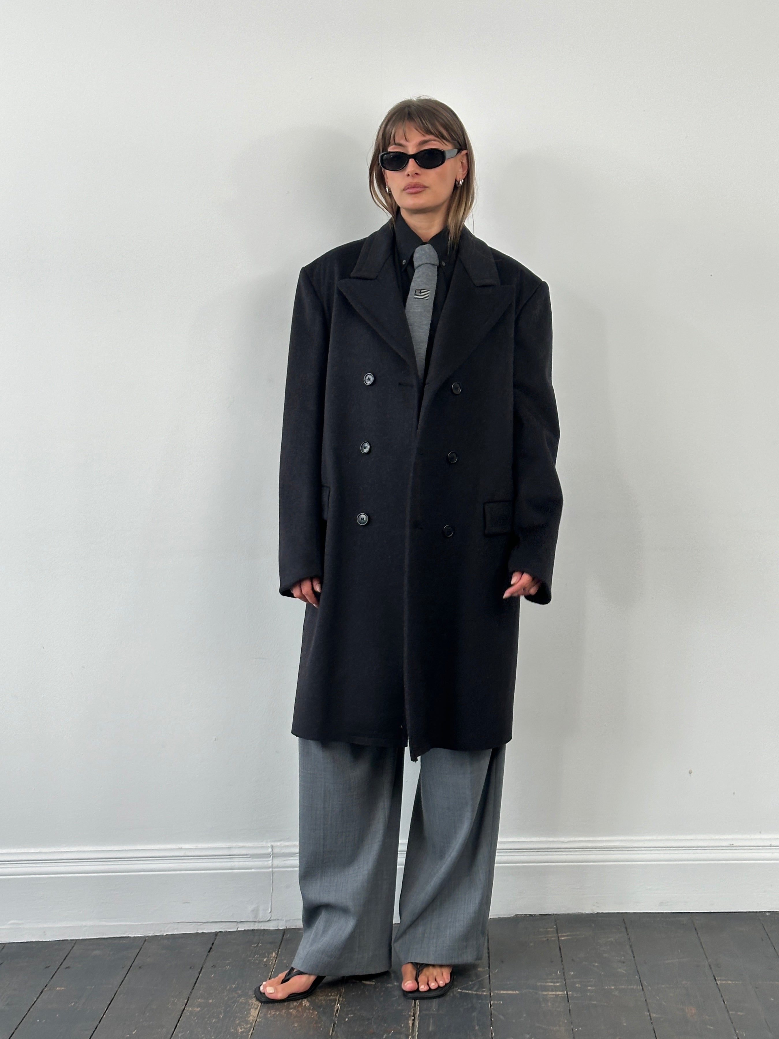Vintage Italian 1980s wool double-breasted coat in XL, featuring classic design and timeless style.