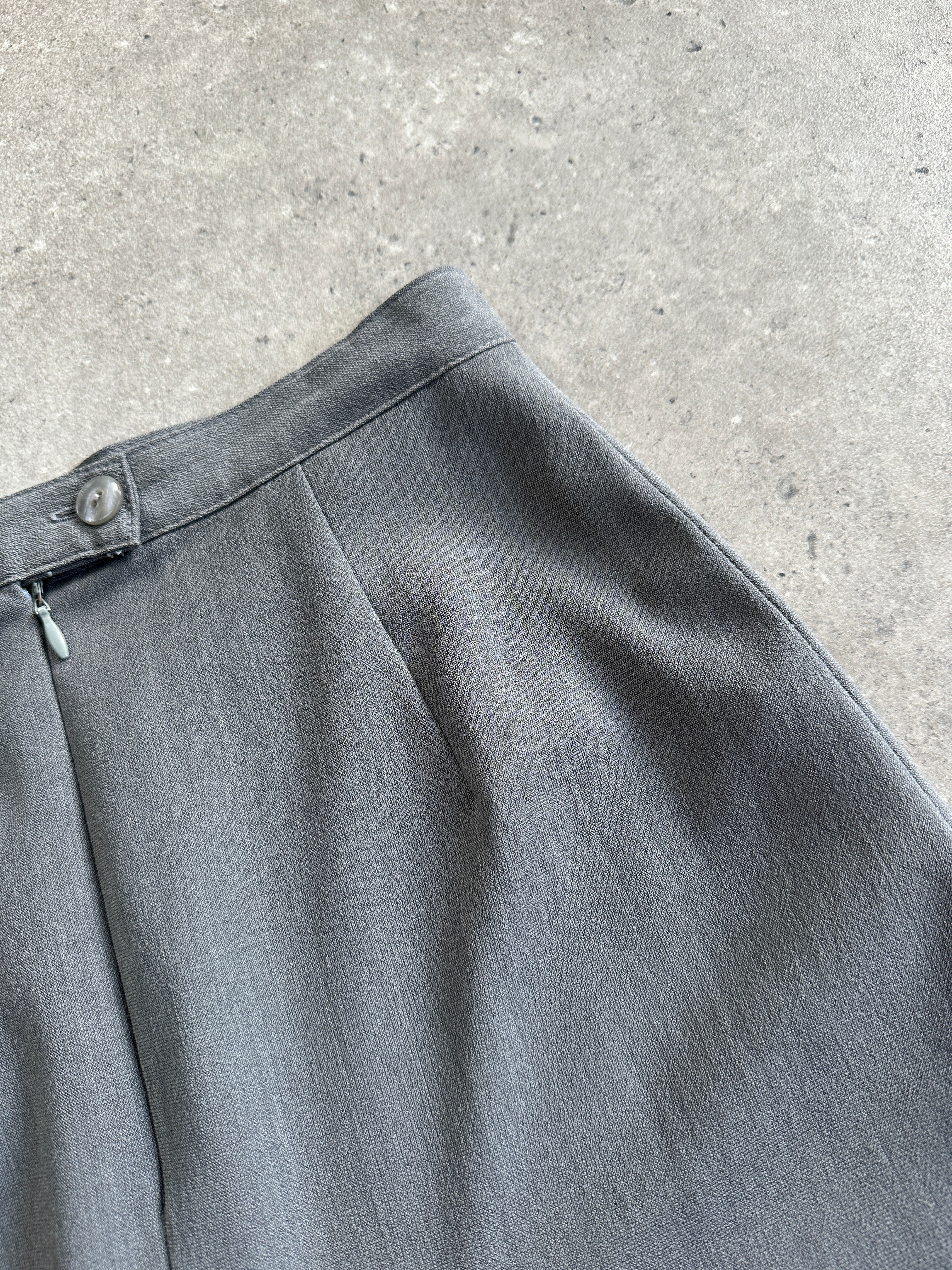 Italian Vintage double-layered front split mini skirt, W24, showcasing a stylish retro design with layered fabric and split detail.