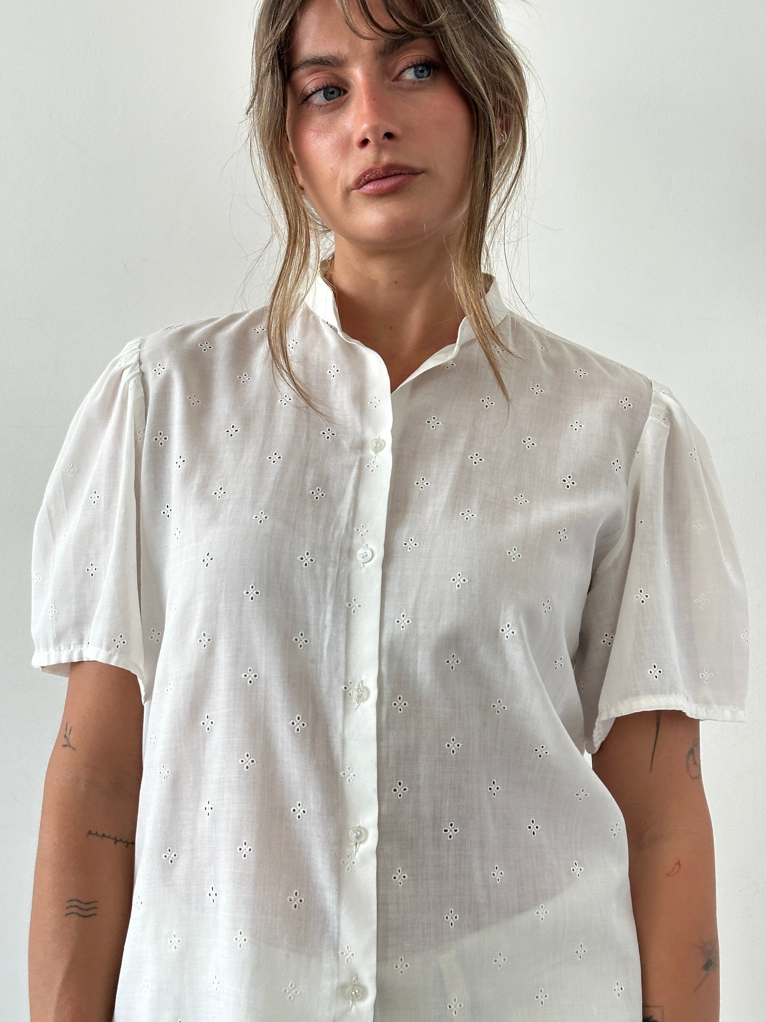 Vintage Pointelle Sheer Short Sleeve Shirt in size M/L, lightweight and breathable with delicate knit pattern, casual and stylish.