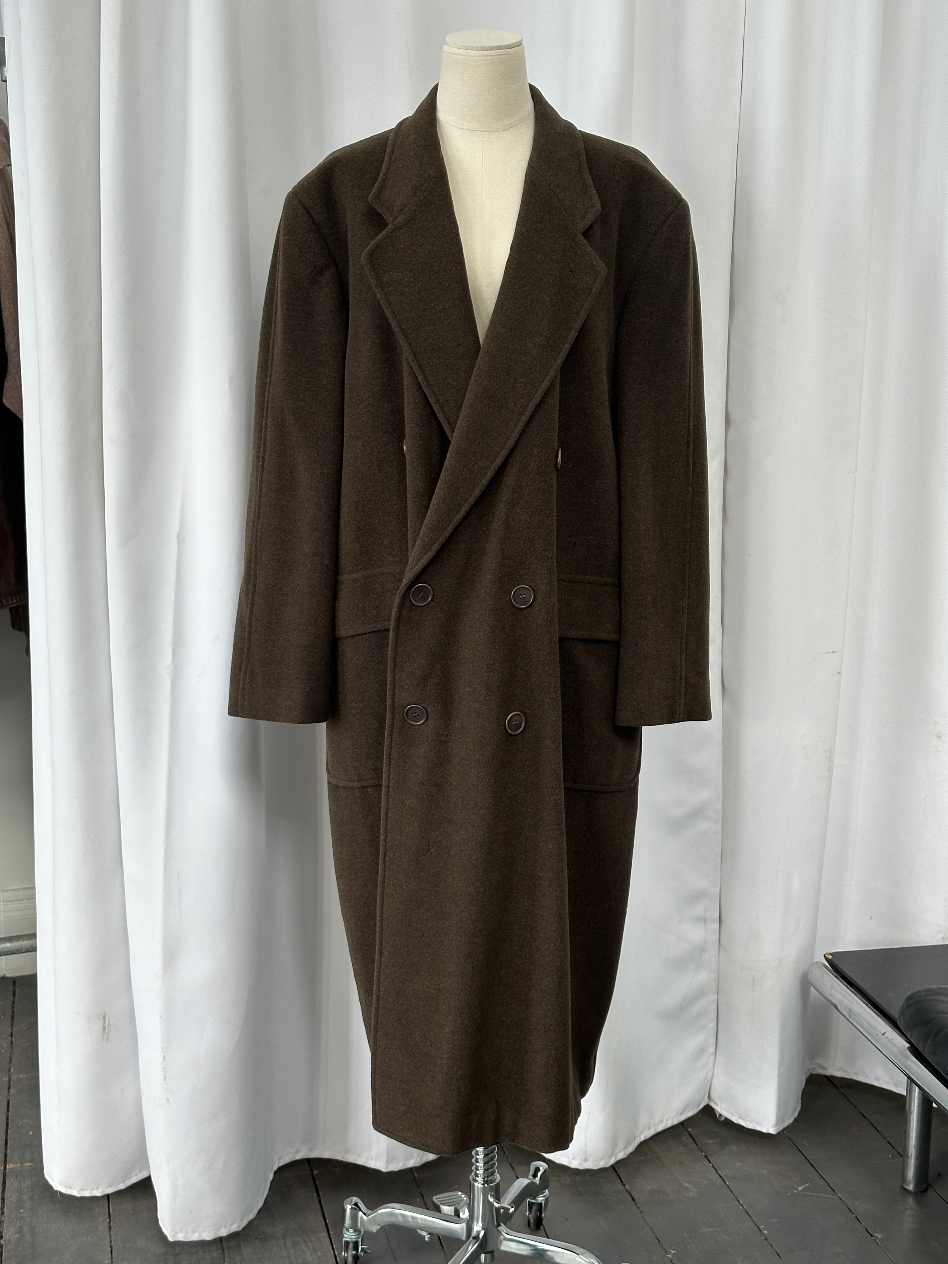 Giorgio Armani Le Collezioni 1990s double-breasted wool coat in XL/XXL, featuring classic tailored design and neutral color.