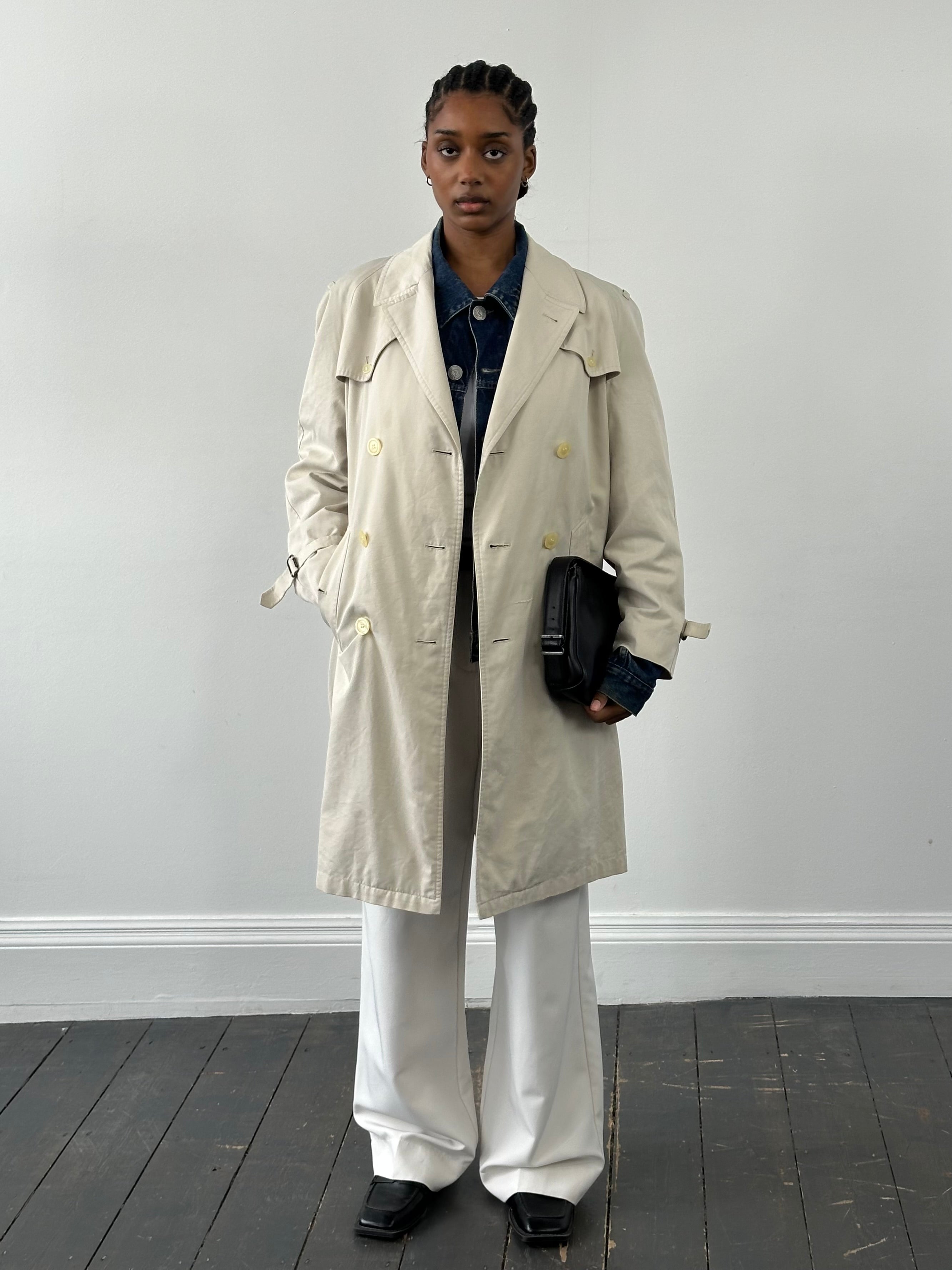 Burberry 1990s cotton double-breasted trench coat in beige, with classic belt and button details, medium/large size.