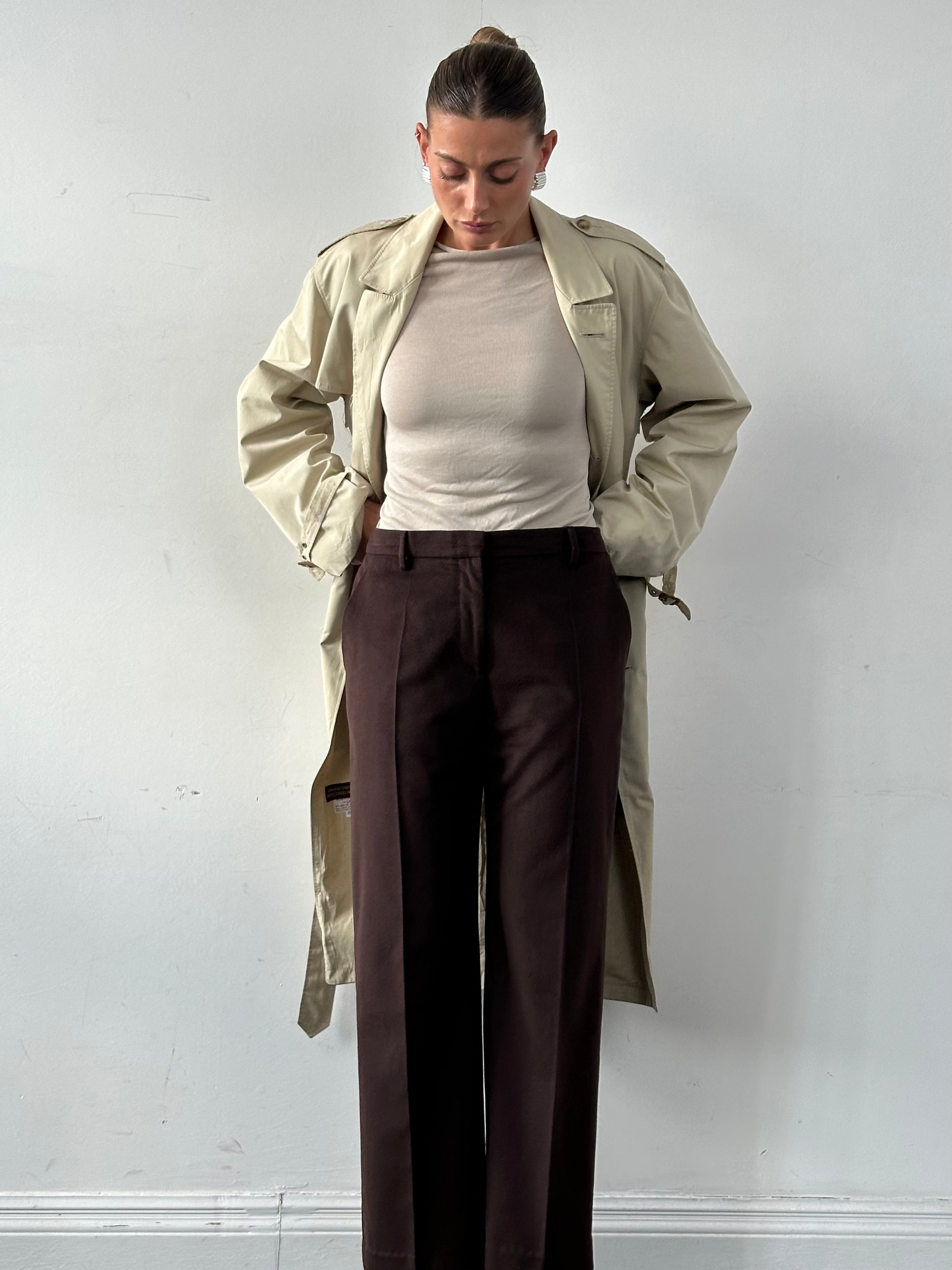 Max Mara brushed wool straight leg trousers in beige, tailored fit, with front pockets and belt loops, size W31.