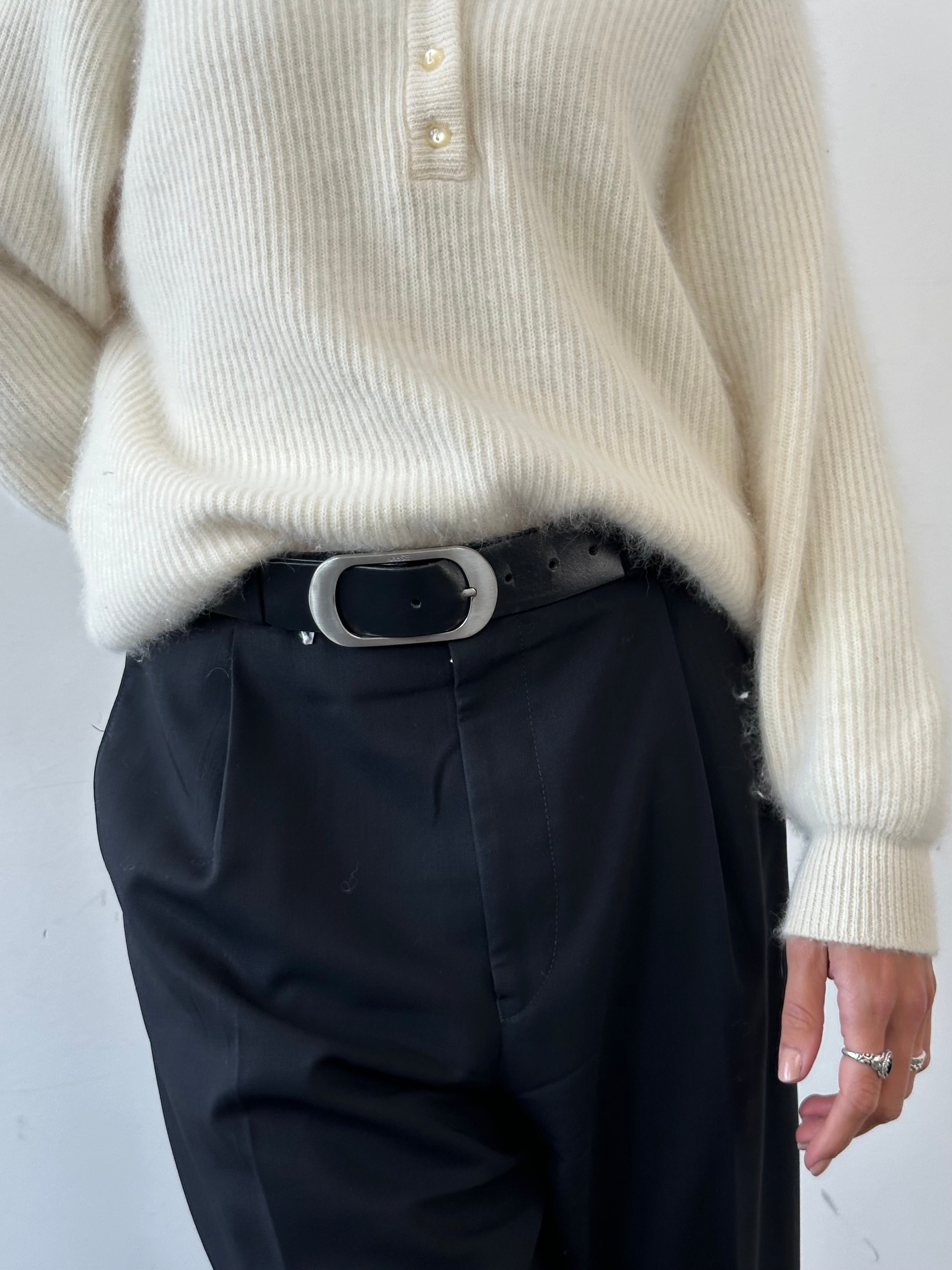 Vintage Italian fuzzy wool rib knit polo jumper in XL, showcasing a cozy textured sweater with a classic collar and ribbed cuffs.