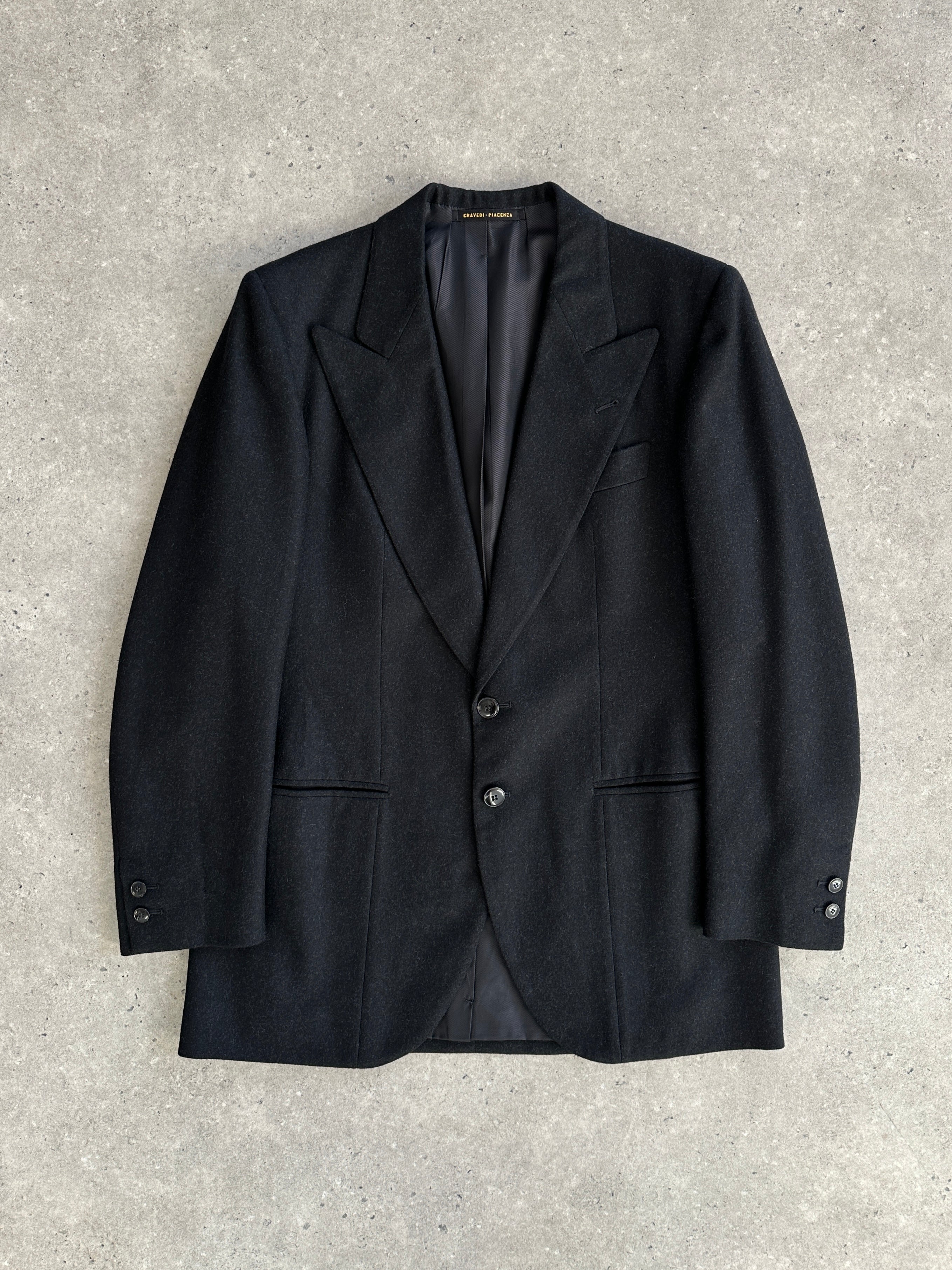 Vintage Italian brushed wool blazer with large lapel, 40R/L, classic tailored fit in a stylish vintage-inspired design.