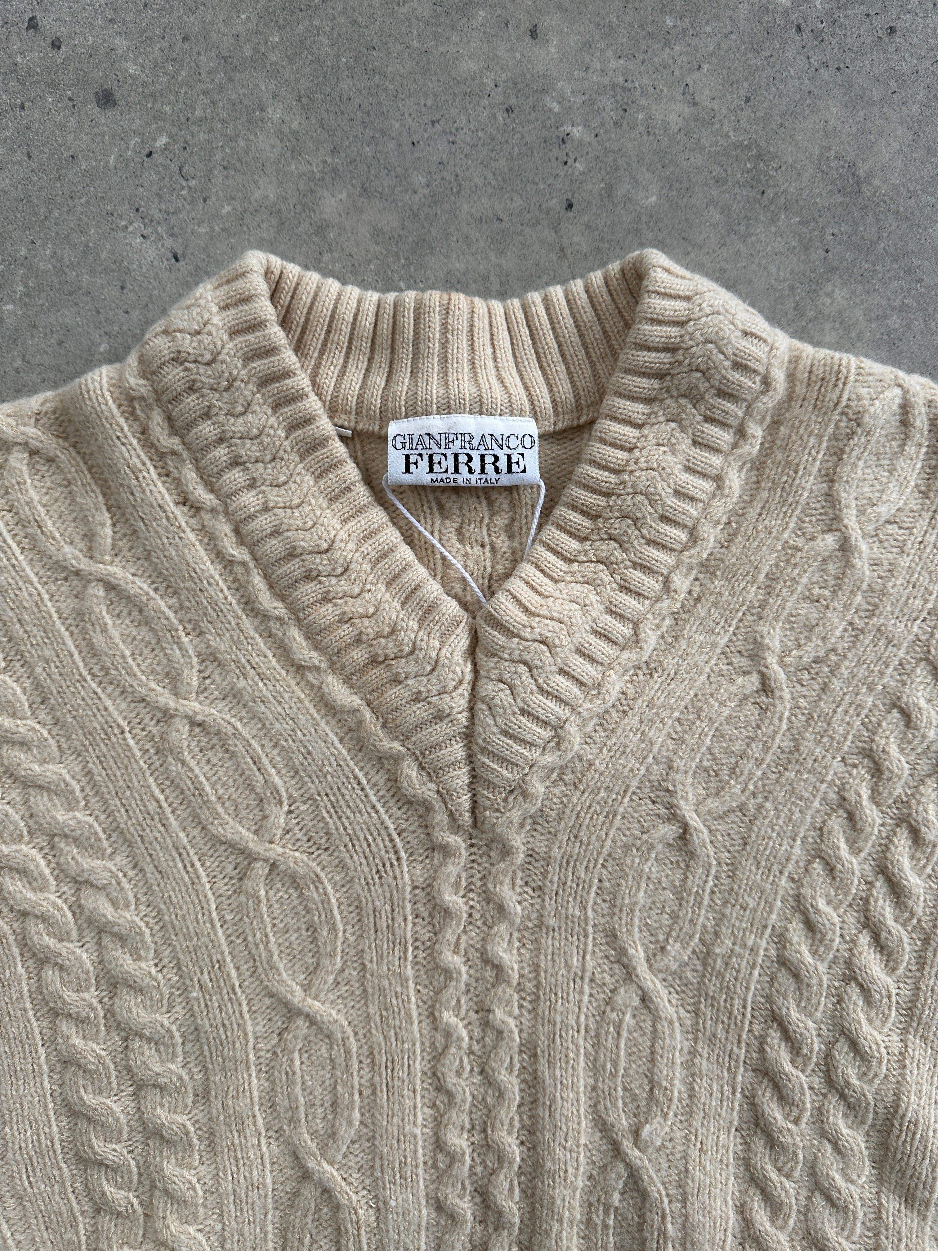 Gianfranco Ferre silk lambswool cable knit V-neck jumper in size M, featuring a textured pattern and classic design.