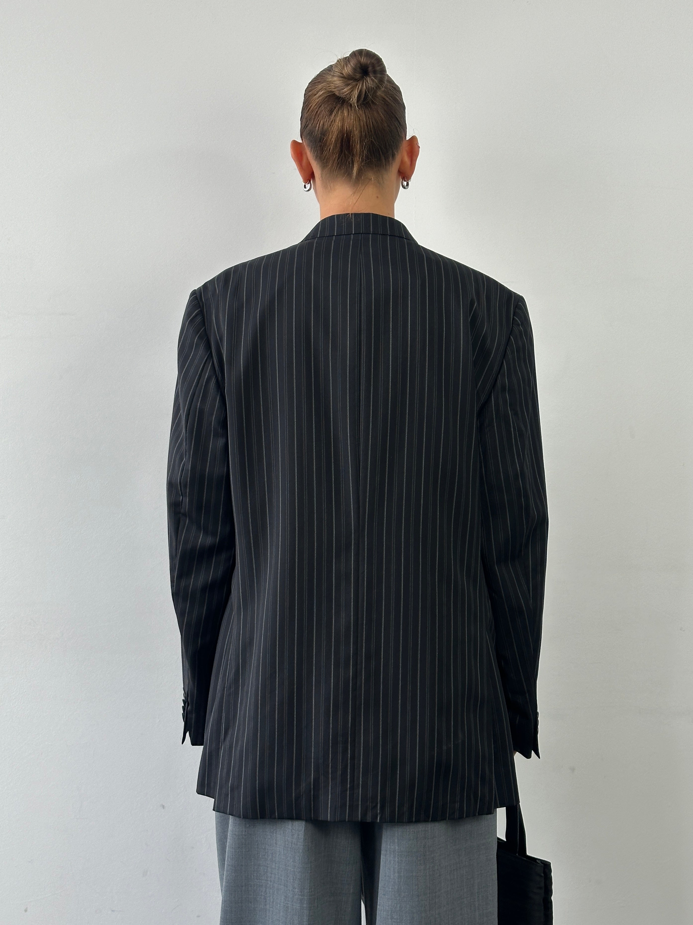 Versace Collection 2000s striped pure wool single-breasted blazer in size 46R/XL, featuring classic design and tailored fit.