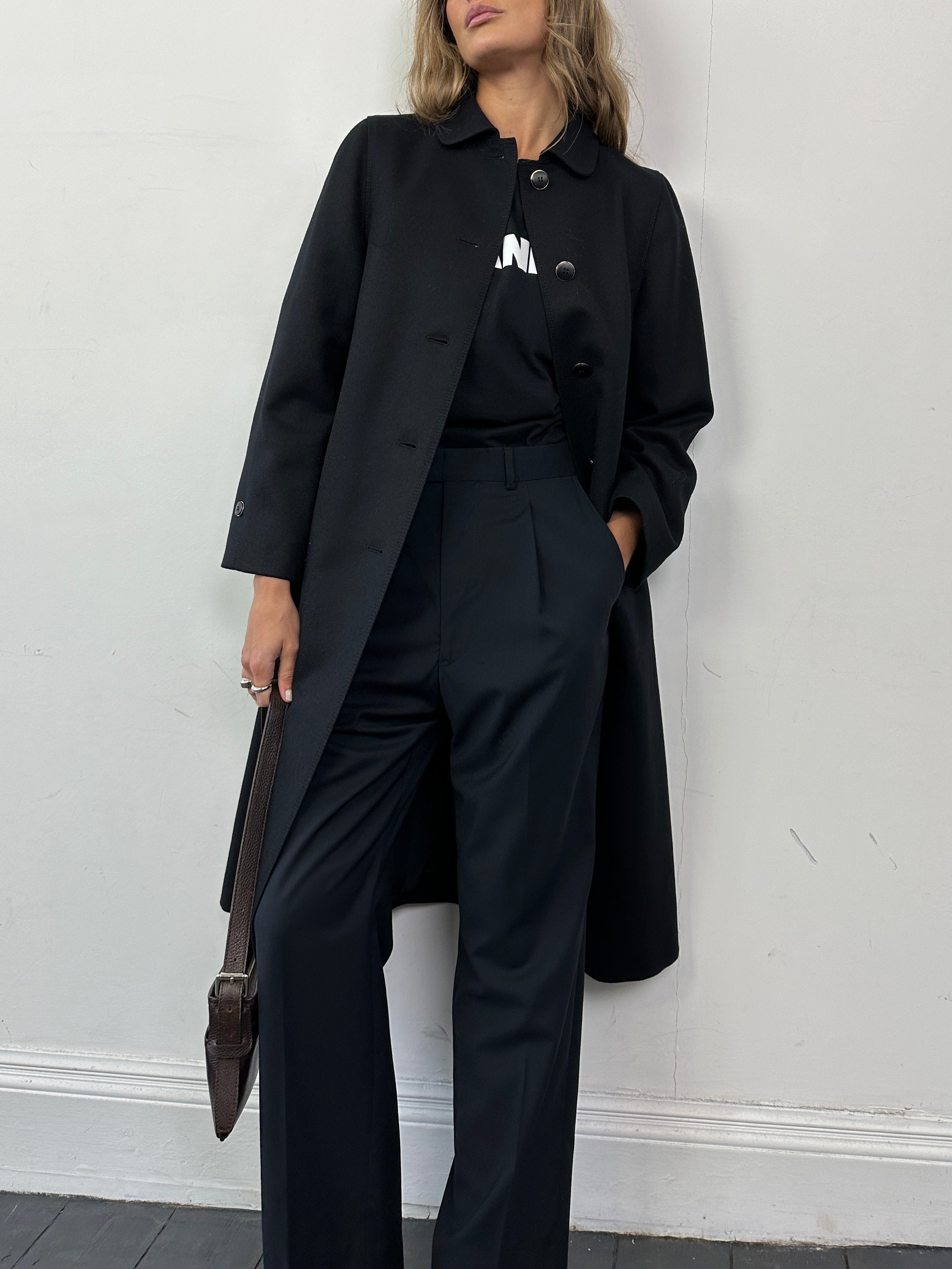 Vintage pure wool single-breasted A-line coat in size S, featuring classic design and tailored fit, ideal for stylish winter wear.