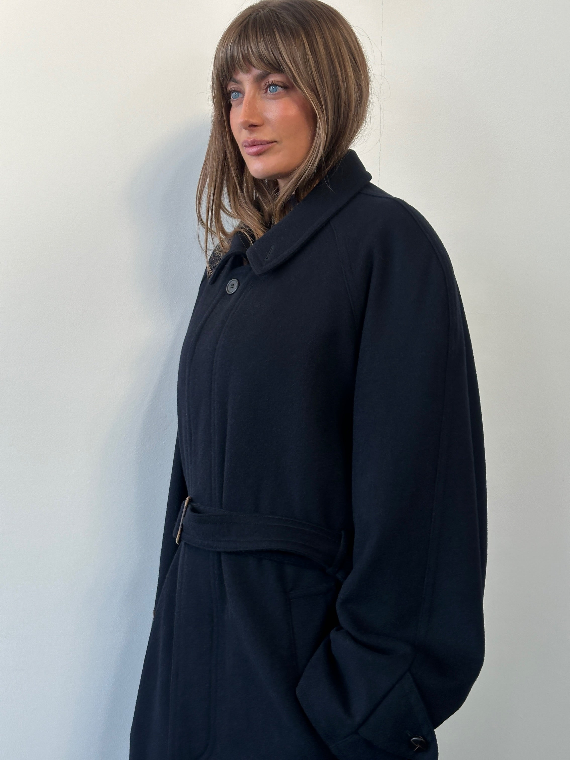 Vintage 1980s wool belted coat with concealed placket in XXL, showcasing classic vintage style and warm outerwear design.