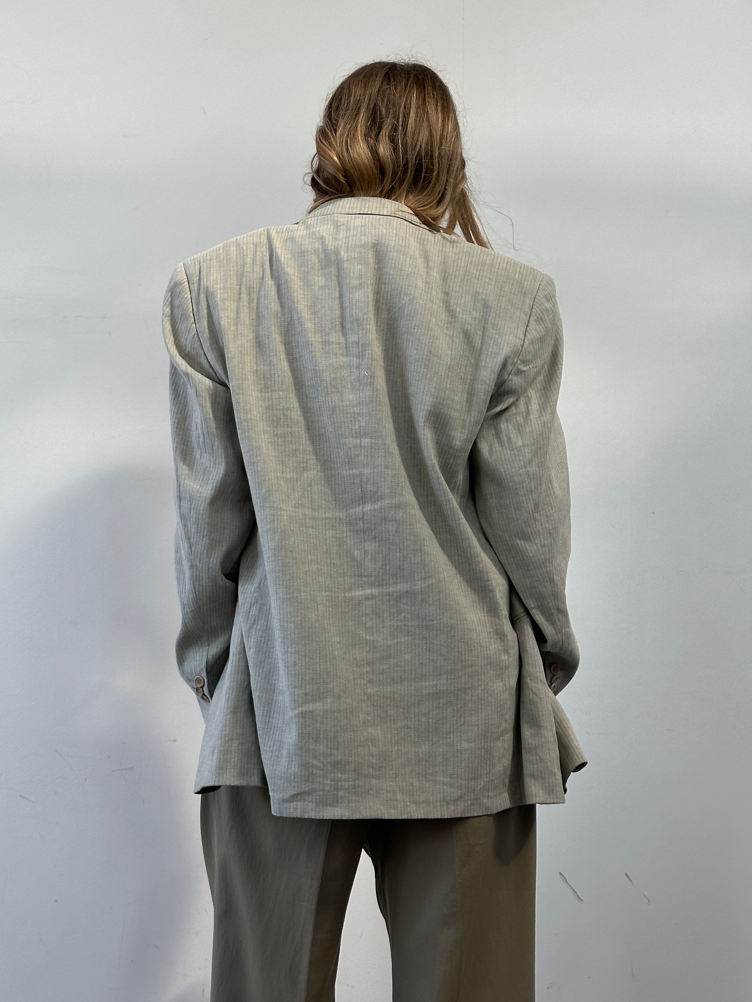 Armani Collezioni striped linen cotton relaxed blazer in size 42R/XL, featuring a casual fit and stylish pattern.