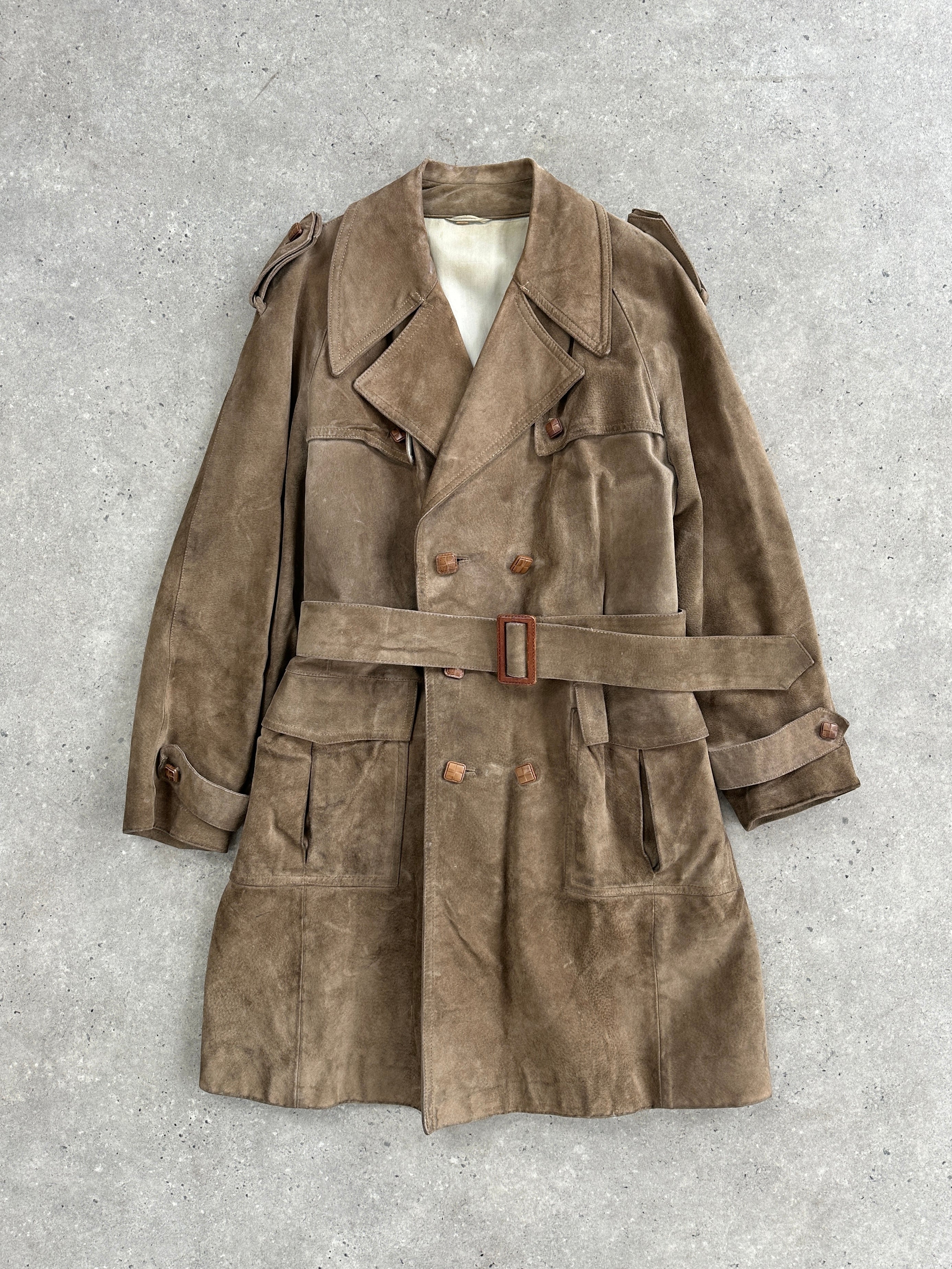 Vintage pure suede belted trench coat in XL size, featuring classic design and natural suede texture, shown on a model.