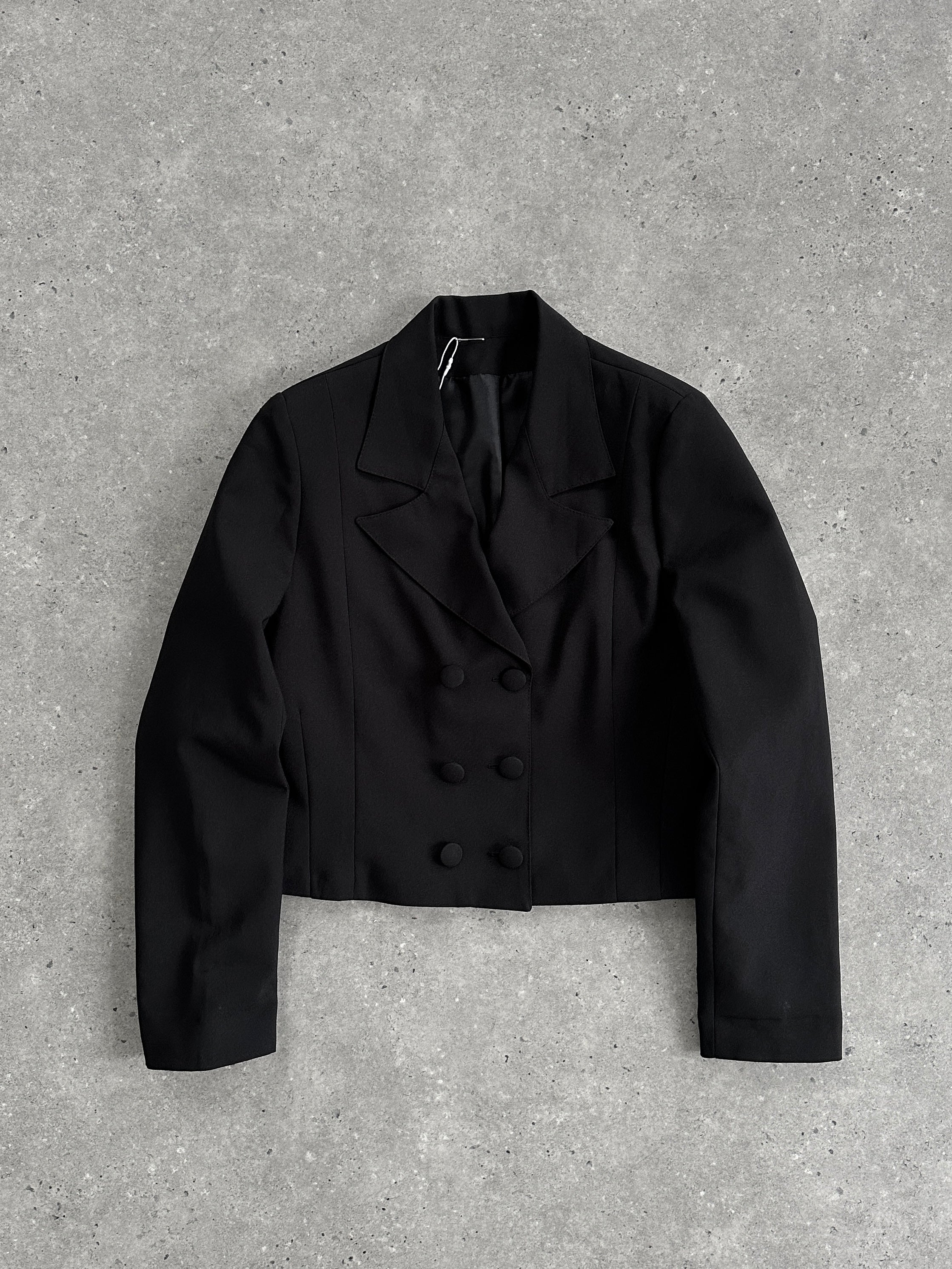 Vintage cropped double-breasted blazer in size M, stylish tailored blazer with classic lapels and button details.