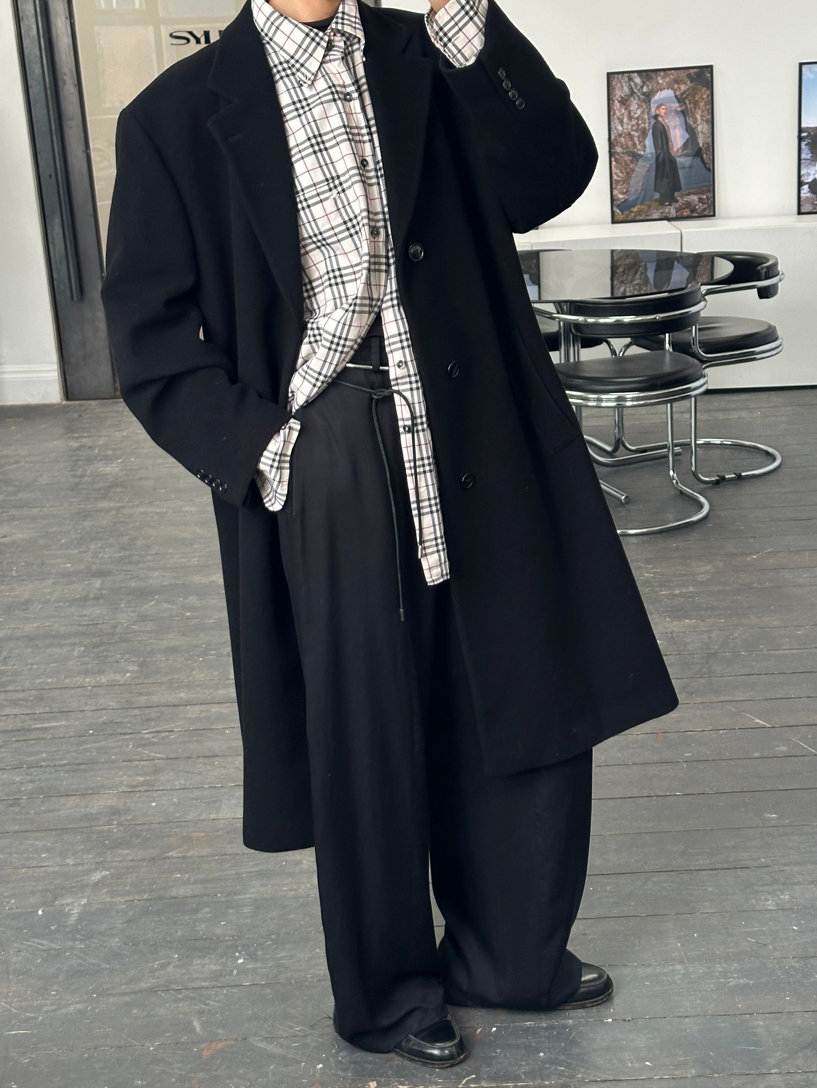 Vintage 1990s wool single-breasted coat in XL, classic mid-length design with a tailored fit and button closure.