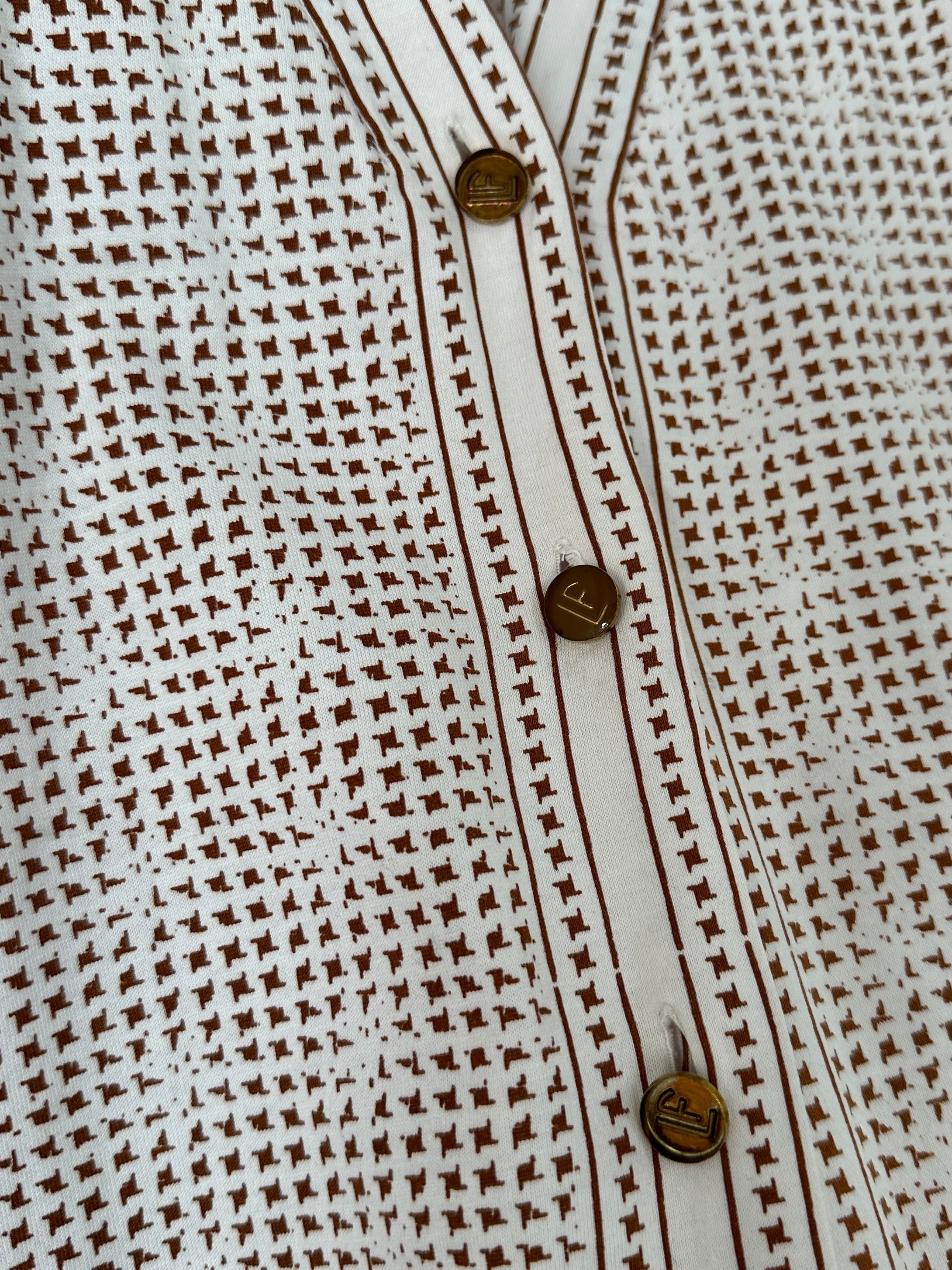 Louis Feraud cotton cropped monogram short sleeve shirt, casual men's shirt with monogram pattern and short sleeves.