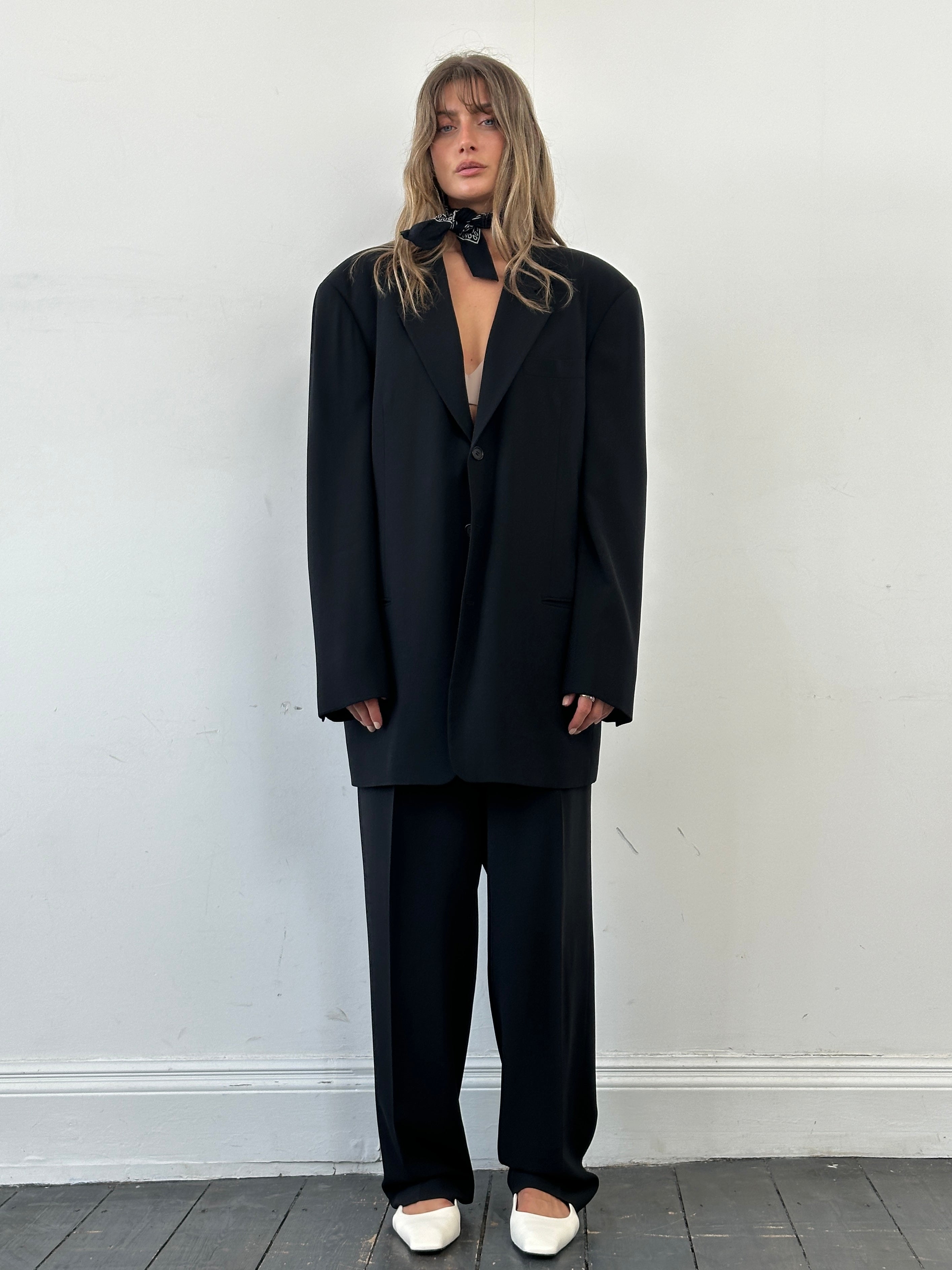 Giorgio Armani oversized pure wool jumpsuit in a relaxed fit, size 44R/W36, featuring a tailored, sophisticated design.