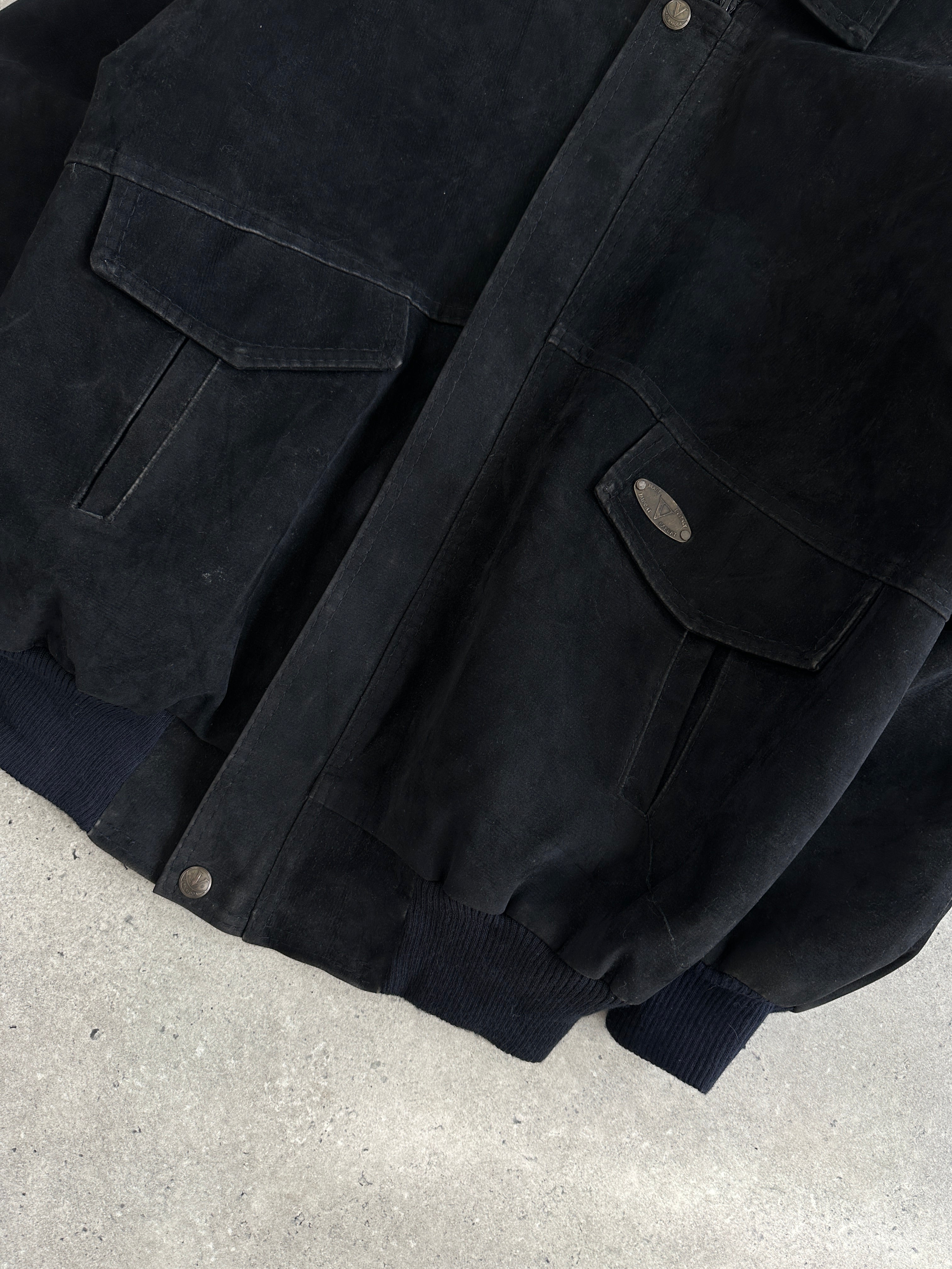 Vintage Italian faux suede bomber jacket in XL, featuring classic design and soft texture, perfect for casual stylish wear.