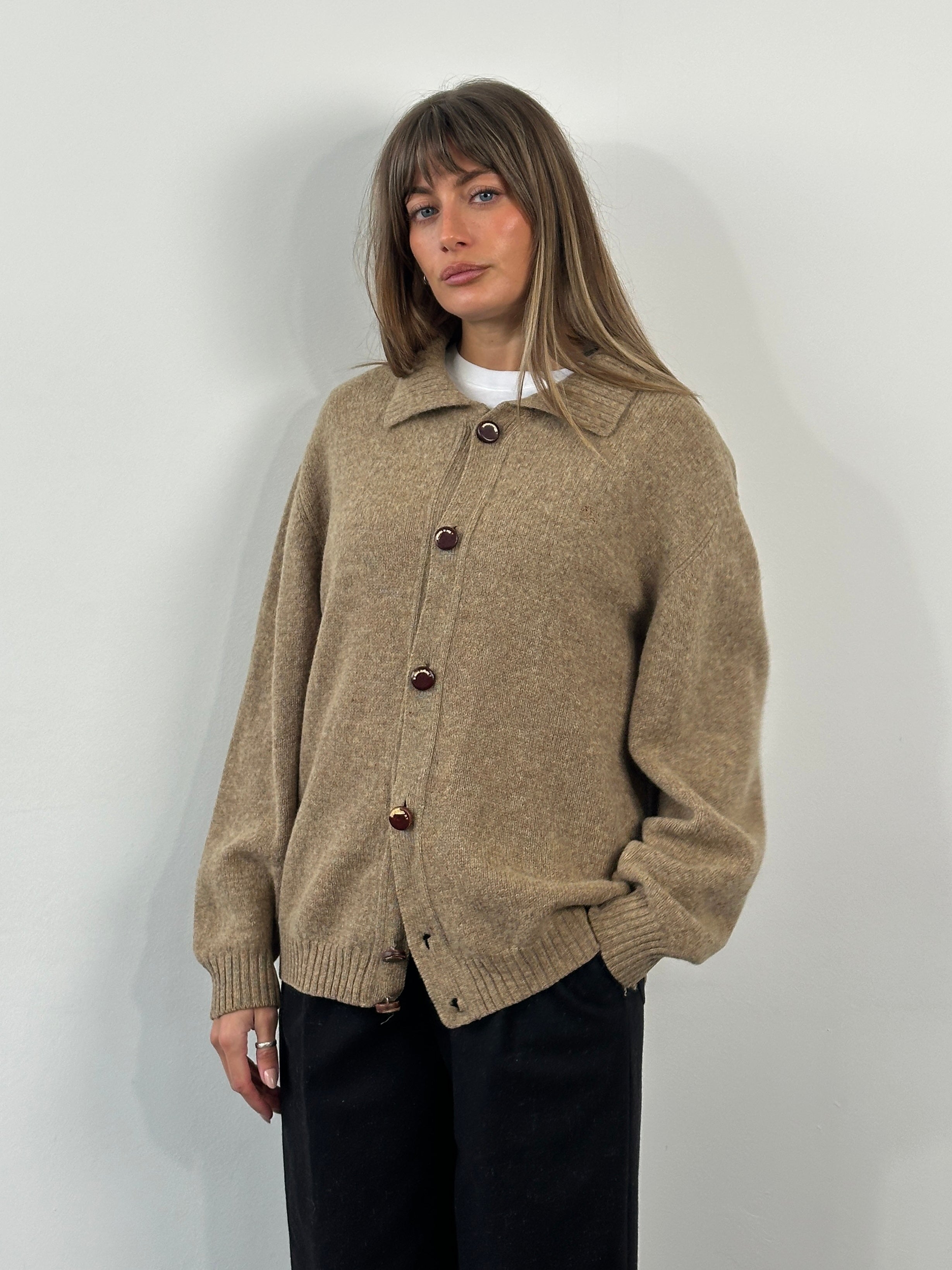 Burberry London 1990s XL wool knitted logo cardigan showcasing classic British design and signature check pattern.