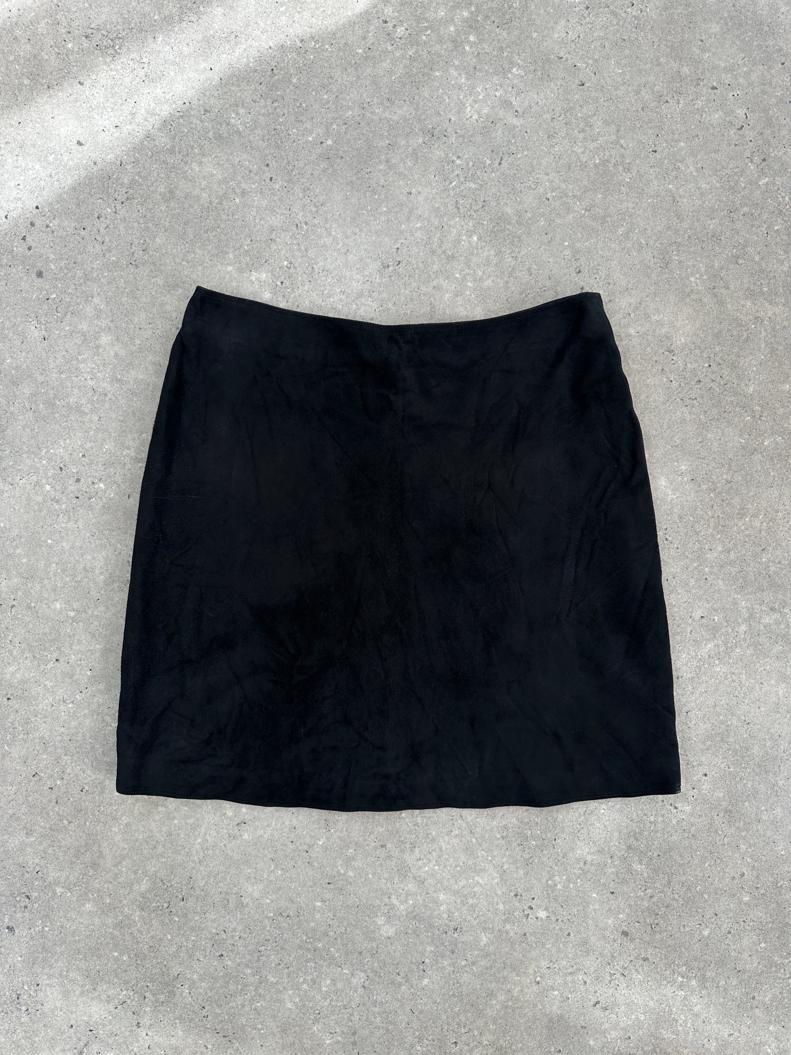 Versace 1990s suede mini skirt in W30, featuring a stylish high-waist design and classic 1990s fashion.
