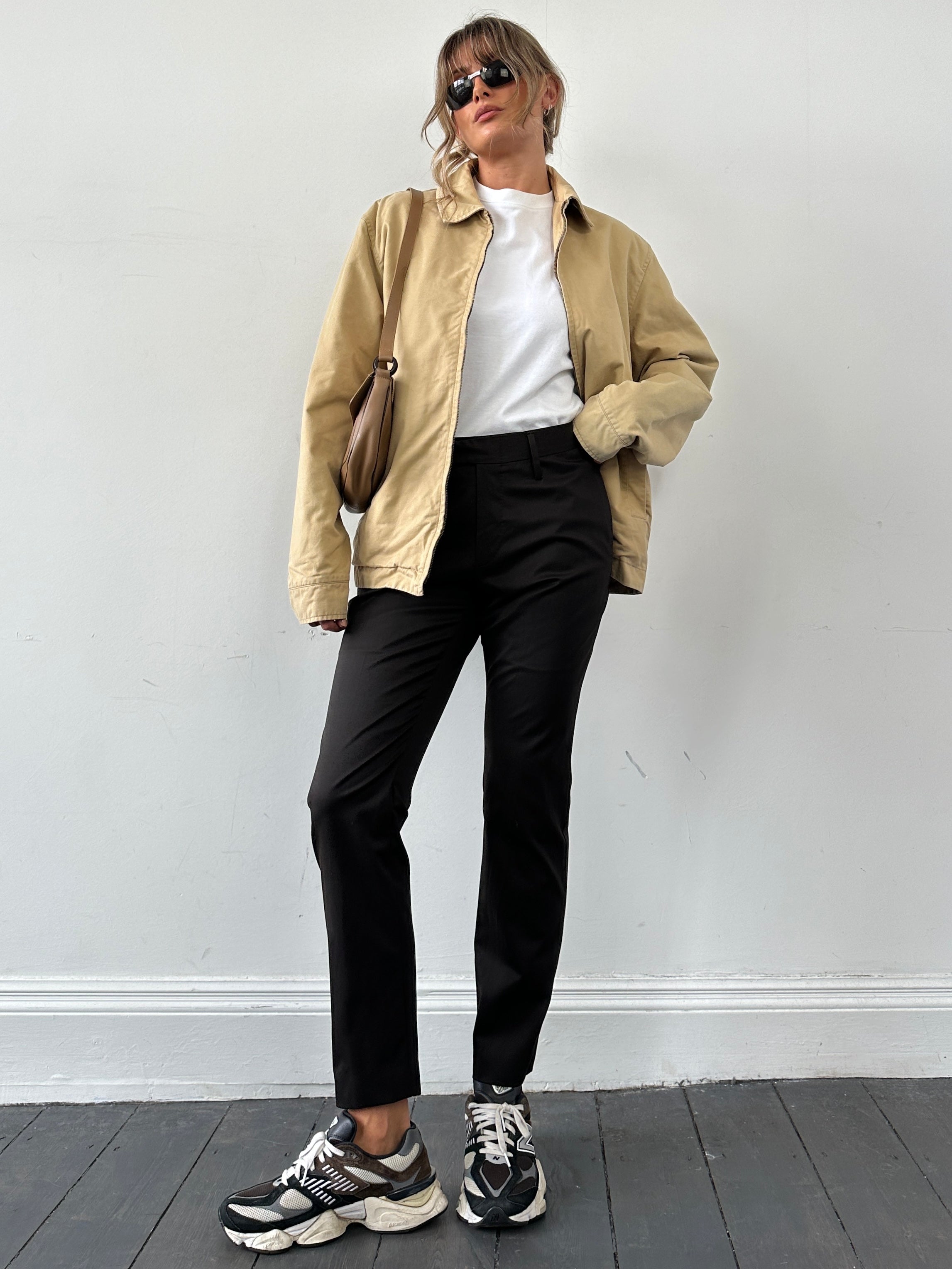 Gucci wool tailored trousers in size W30, stylish and fitted, featuring classic design and premium fabric.