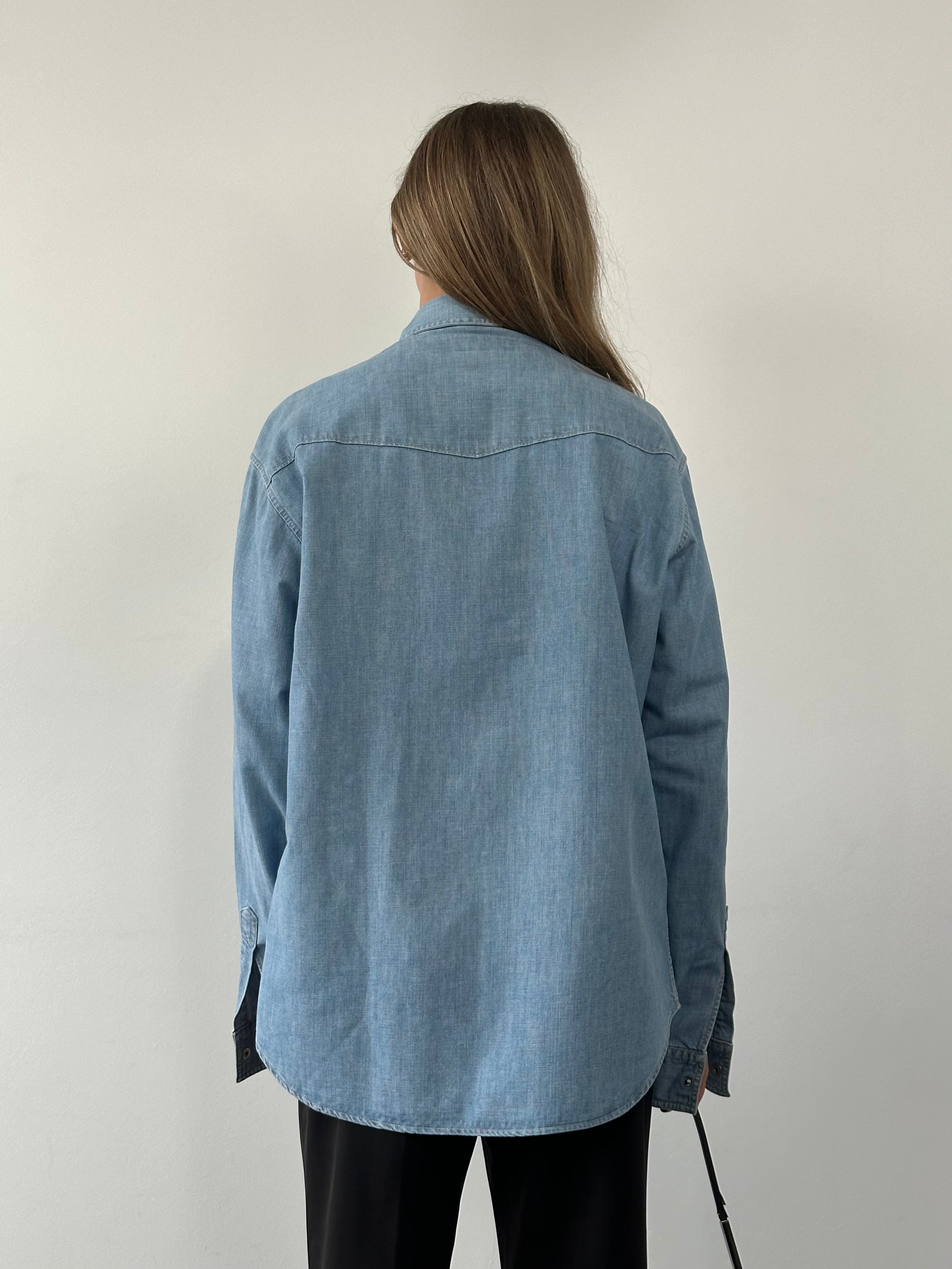 Versace Medusa button denim shirt in XL/XXL, featuring classic blue denim with Medusa logo buttons and stylish design details.