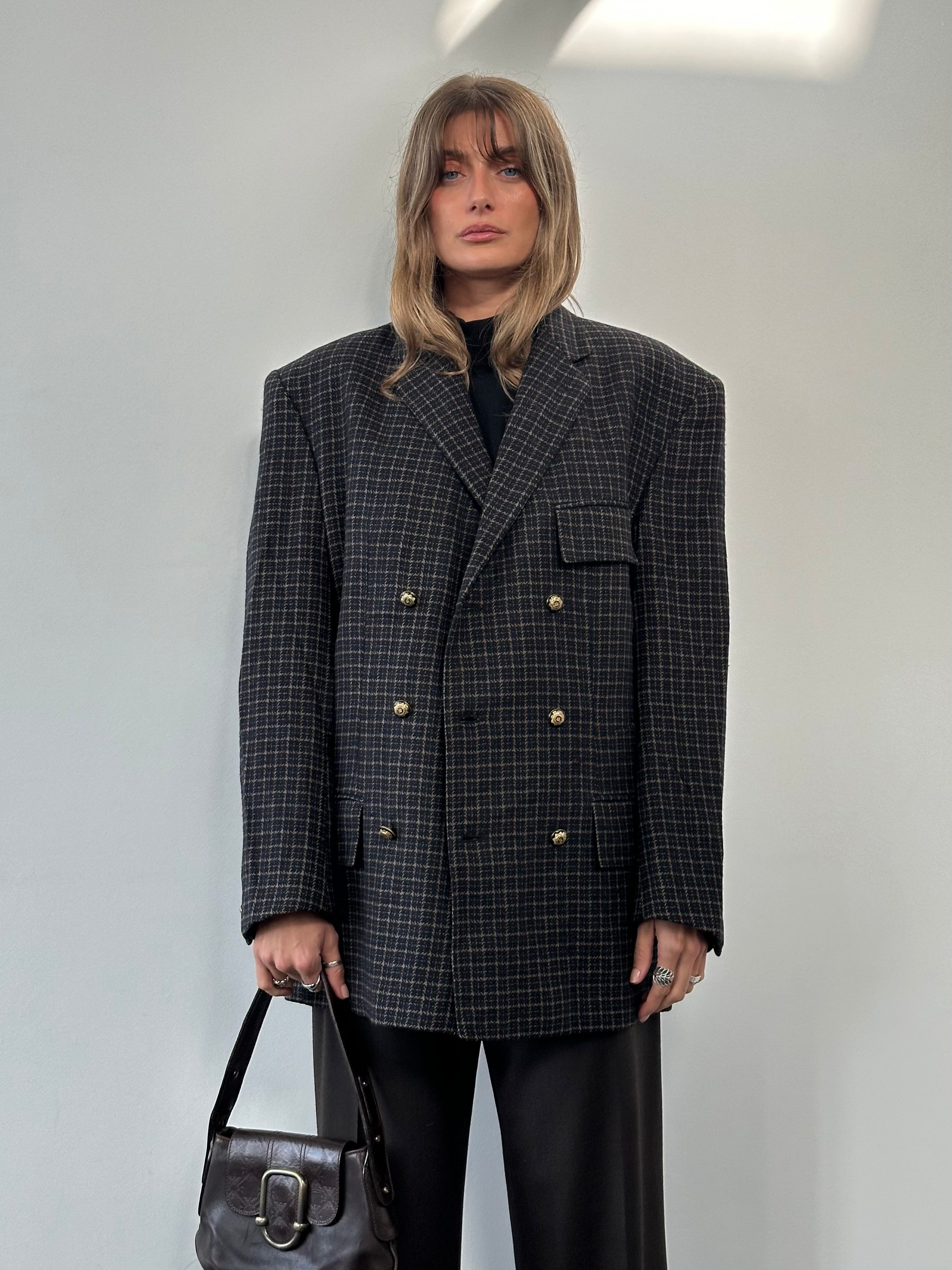 Versace blazer made of cashmere and wool featuring a check pattern with bespoke buttons, size L/XL.