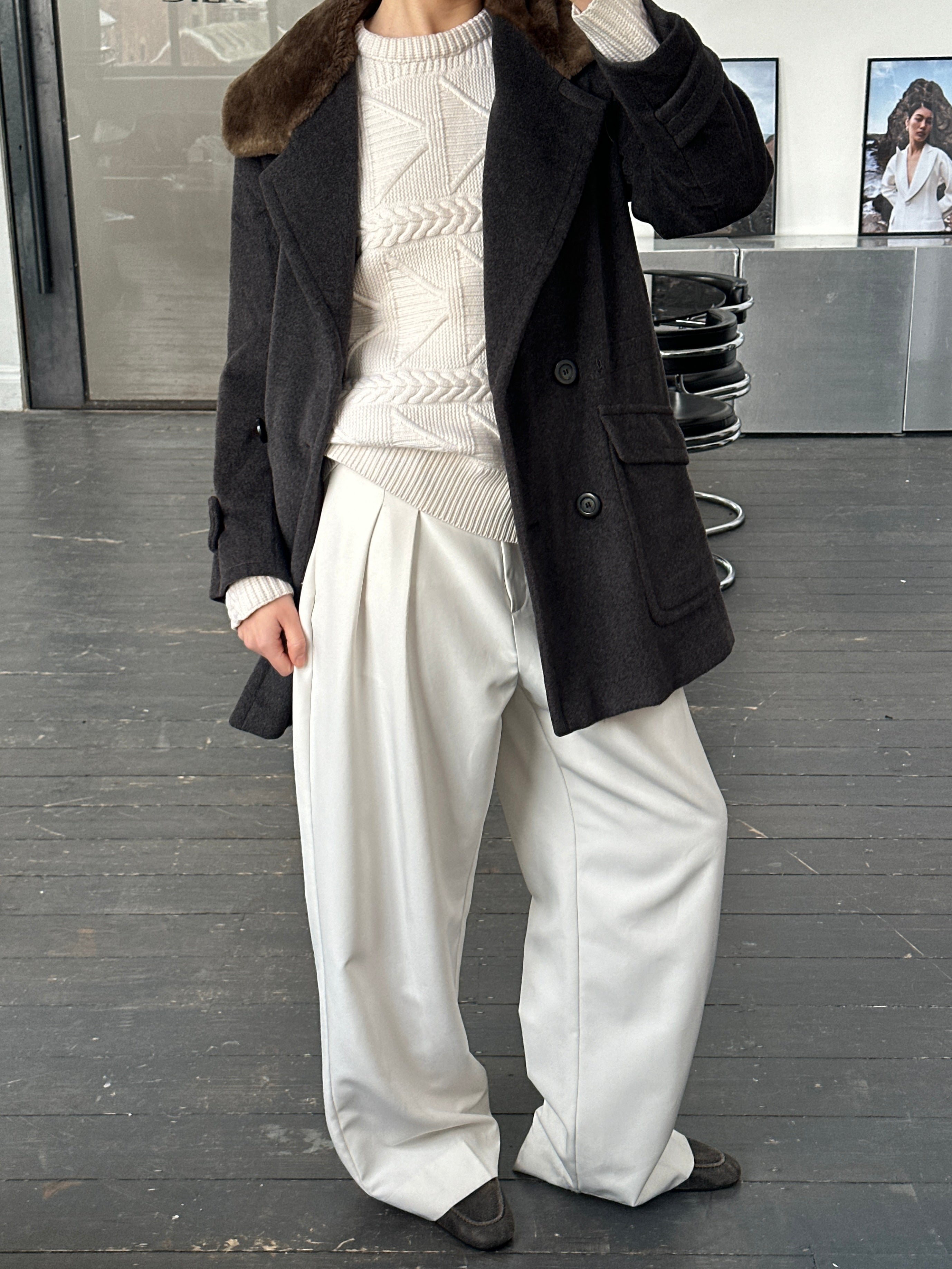 Max Mara 1990s wool and cashmere coat with plush fur collar, M/L size, stylish outerwear with elegant details.