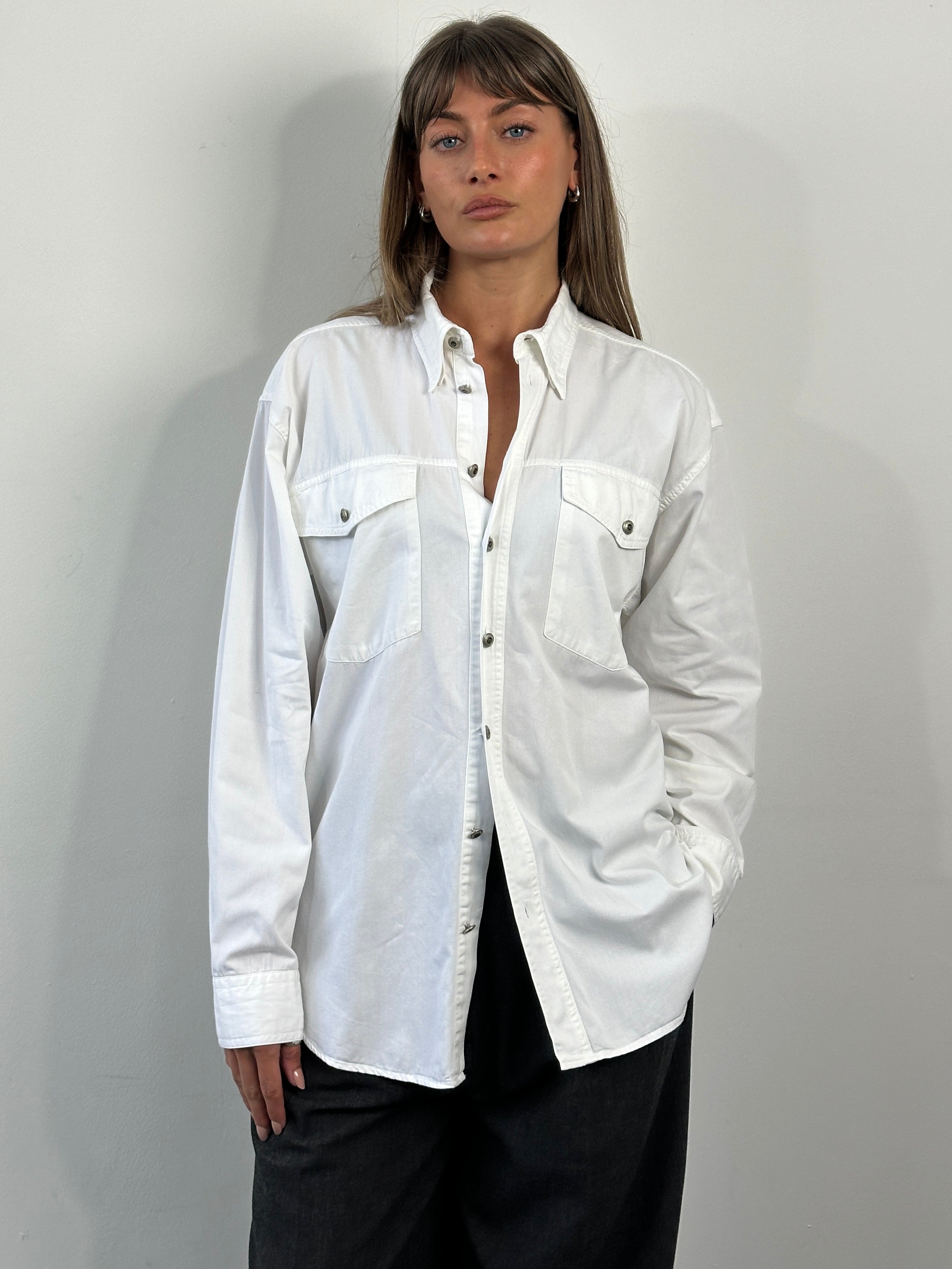 Versace Classic V2 1990s bespoke button shirt in XL, featuring luxurious fabric and detailed design, shown in the image.