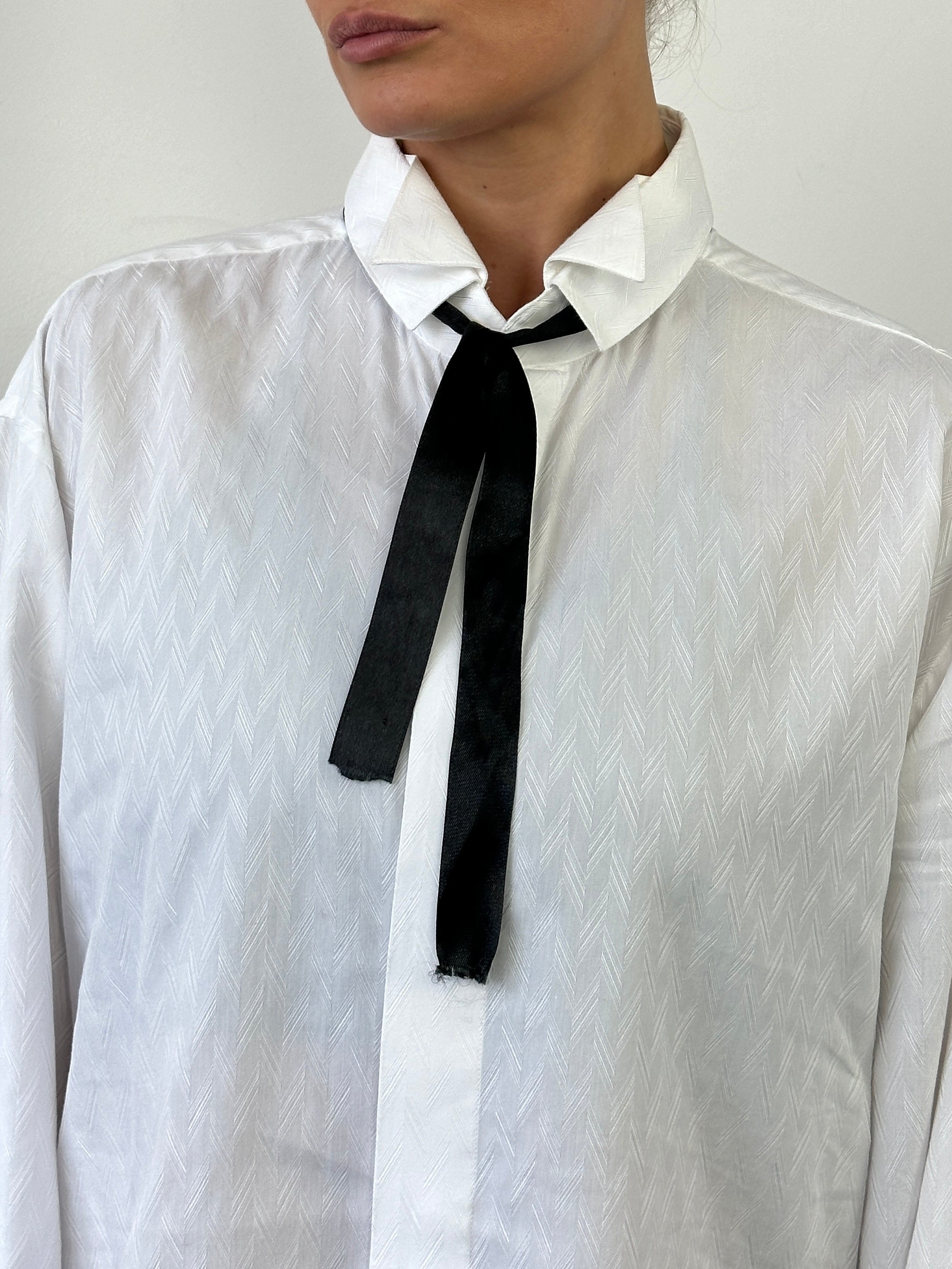 Pal Zileri cotton double collar dress shirt in size L/XL, featuring a classic design and button-up front.