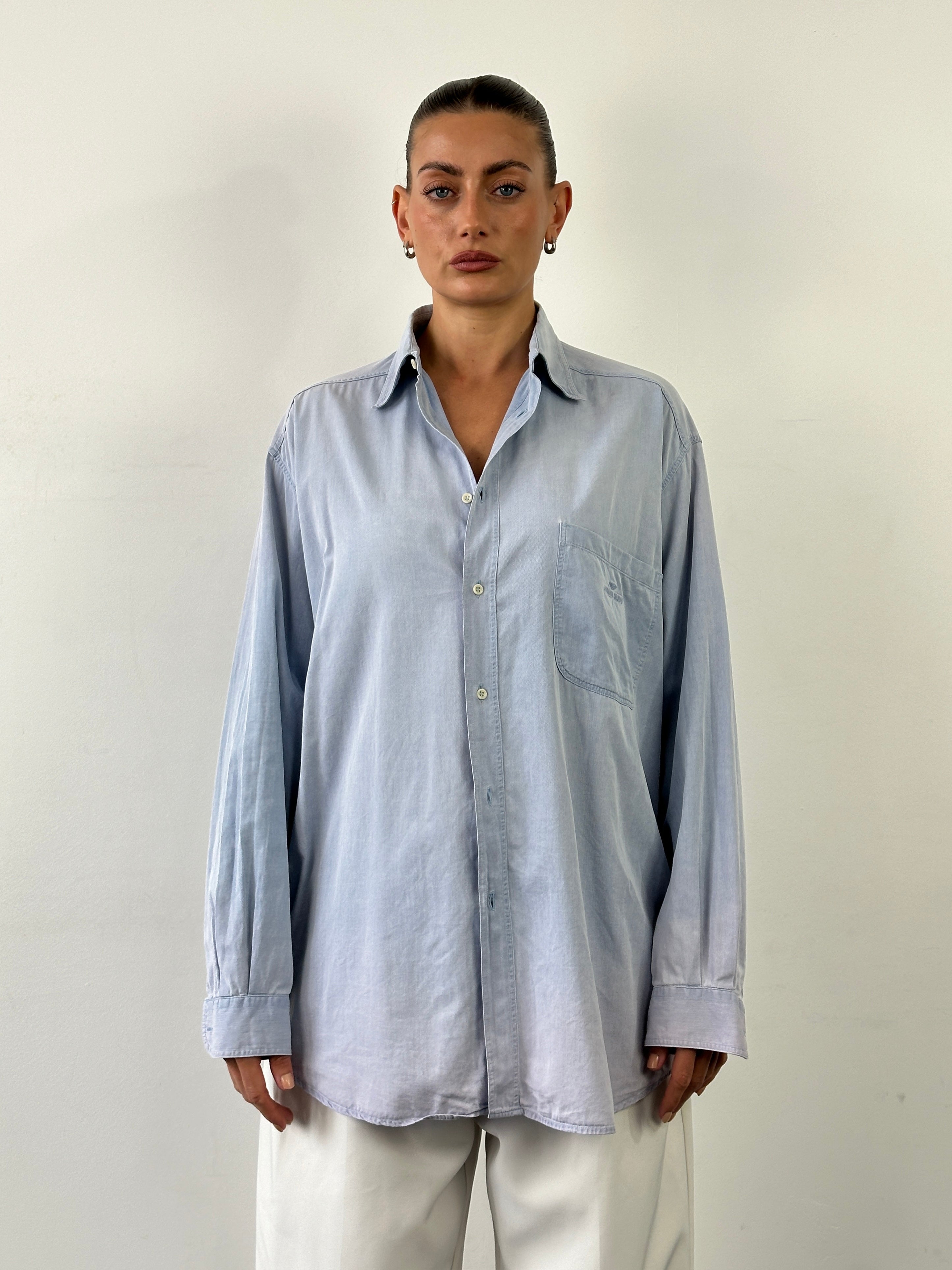 Armani Jeans faded cotton logo shirt in XL, featuring a classic design with visible Armani branding and casual fit.