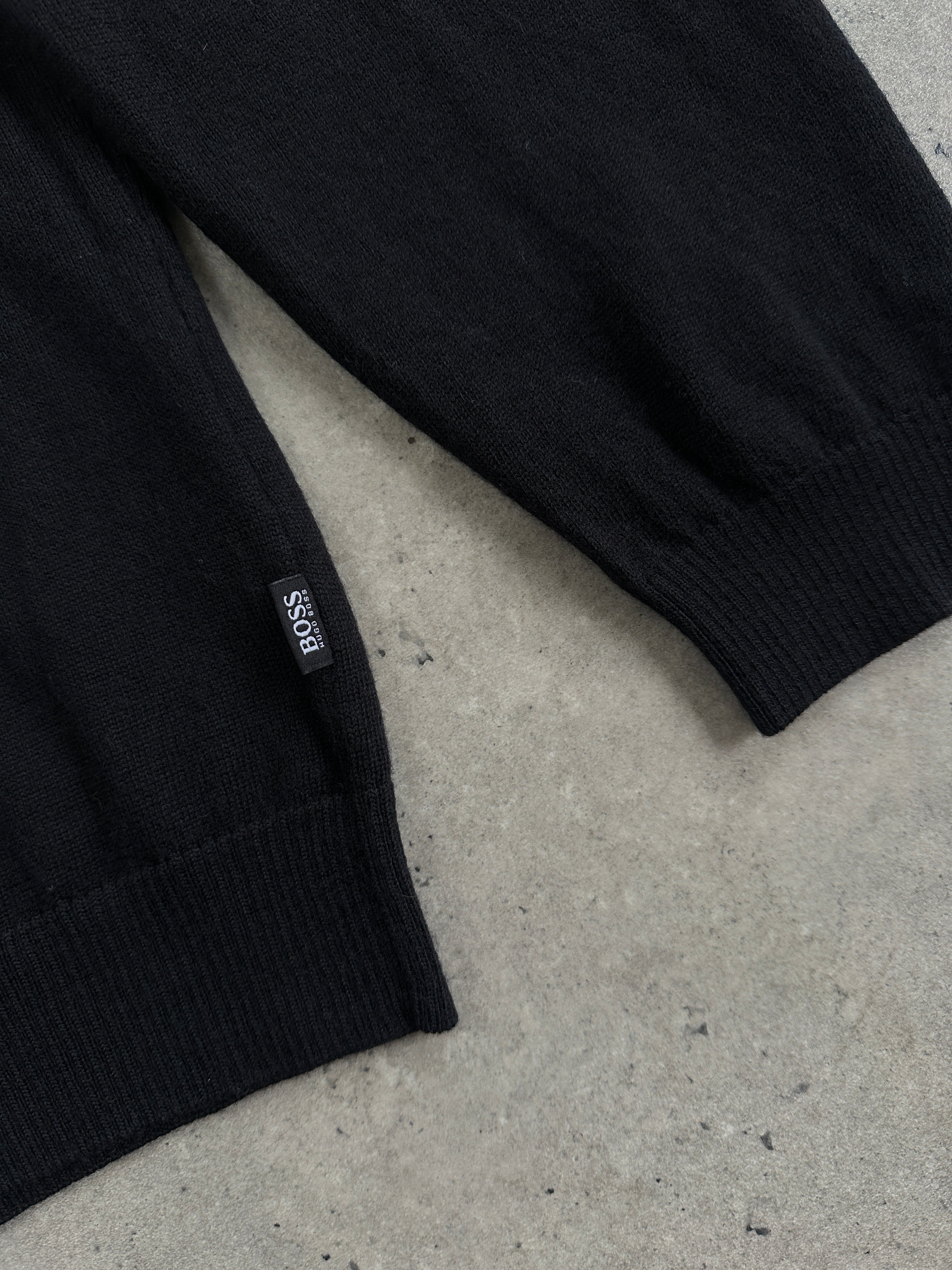 Hugo Boss Pure Wool Logo Polo Jumper in size M/L, navy blue with subtle logo detail, made of soft wool fabric.