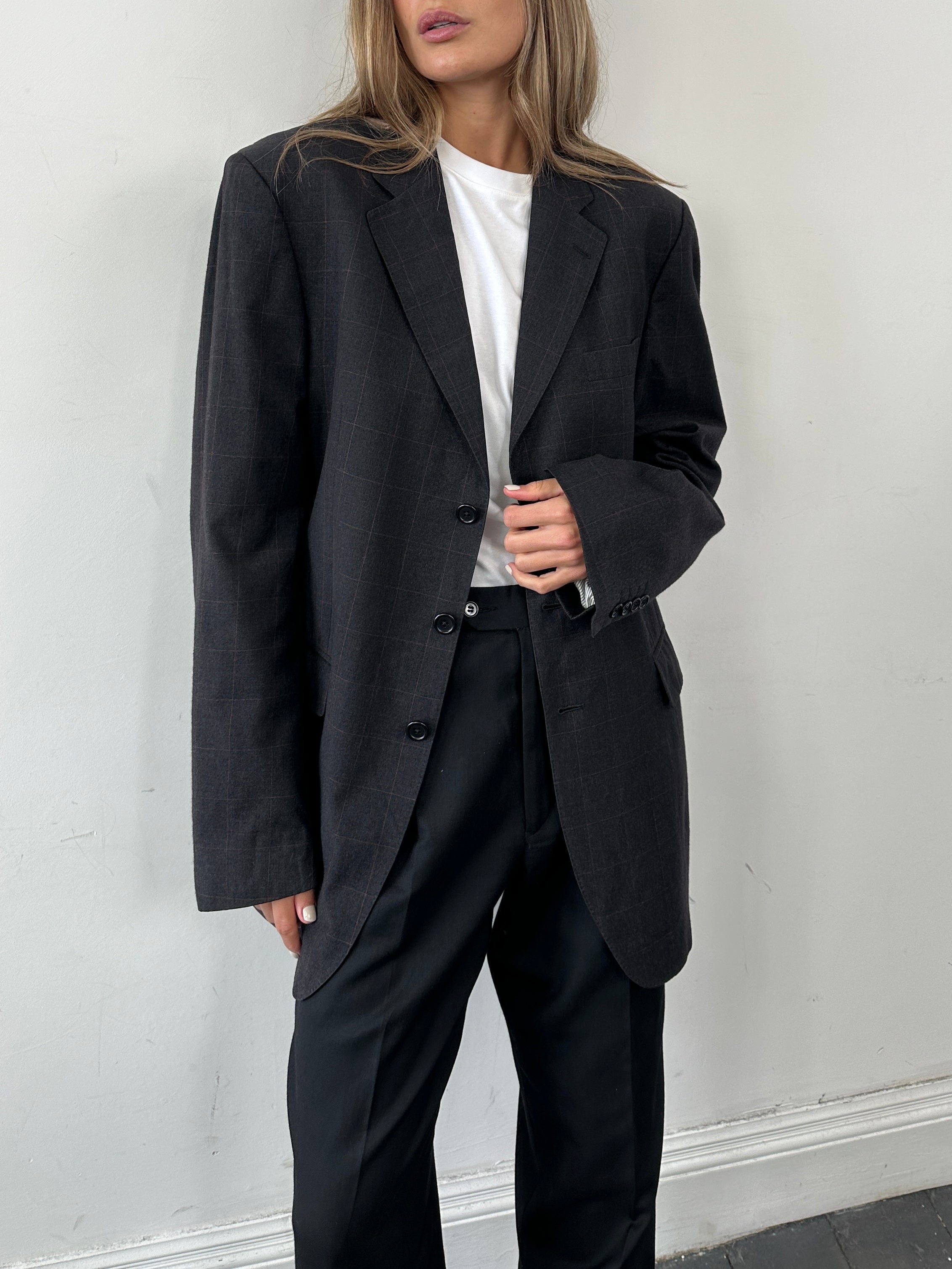 Aquascutum check pure wool single-breasted blazer in size 42L, featuring a stylish pattern and tailored fit.