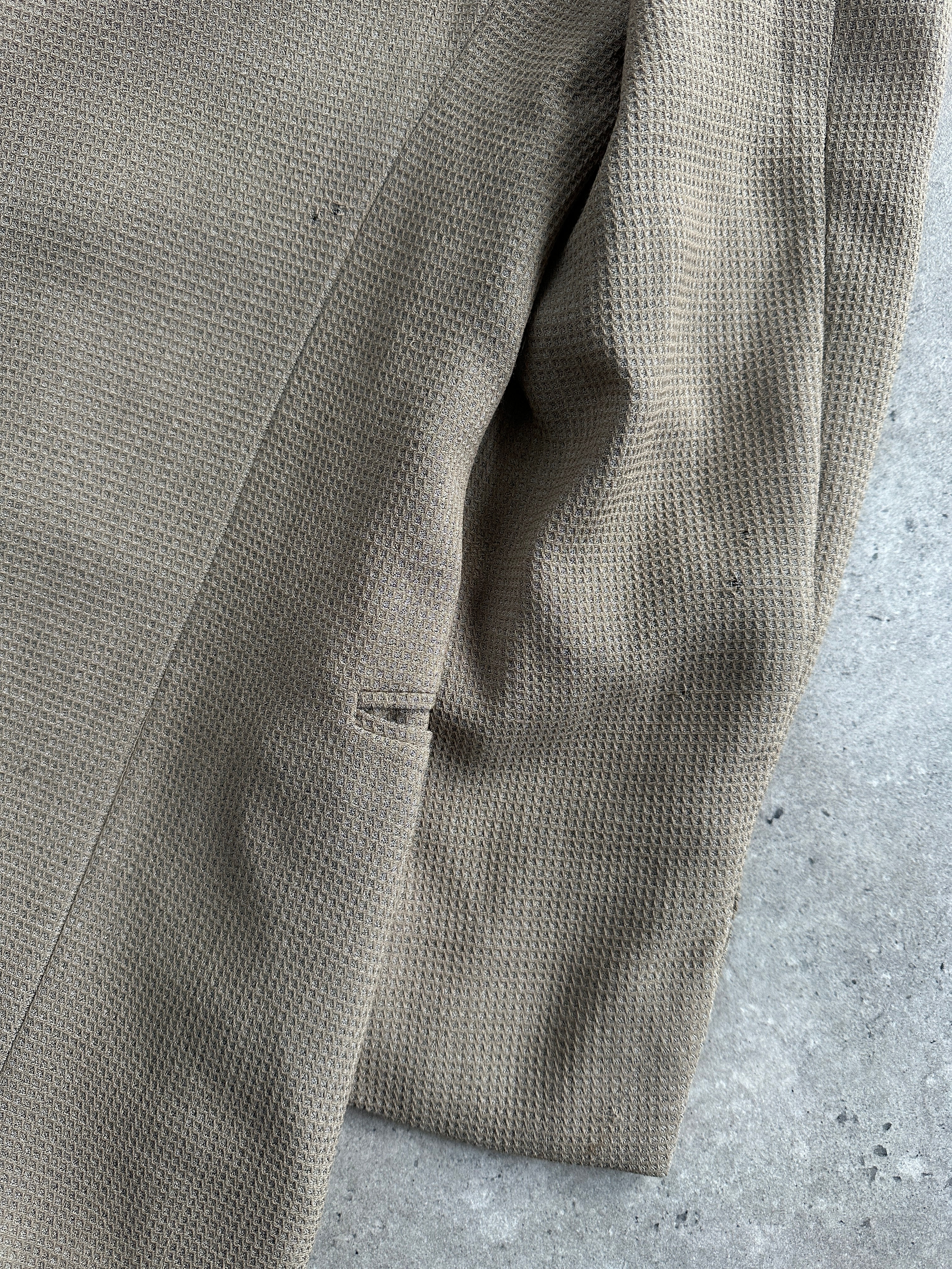 Giorgio Armani Le Collezioni 1990s wool blazer, woven fabric, classic fit, size 40R/L, stylish men's blazer in neutral tones