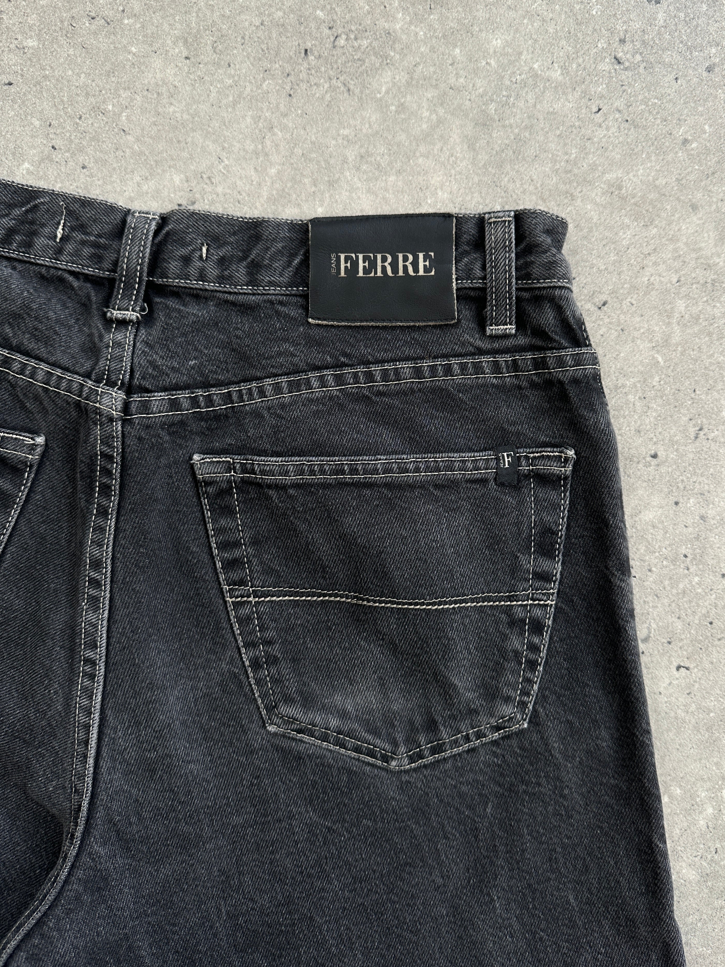 Gianfranco Ferré high waisted straight leg denim jeans in W30, showing the classic blue fabric and clean stitching.