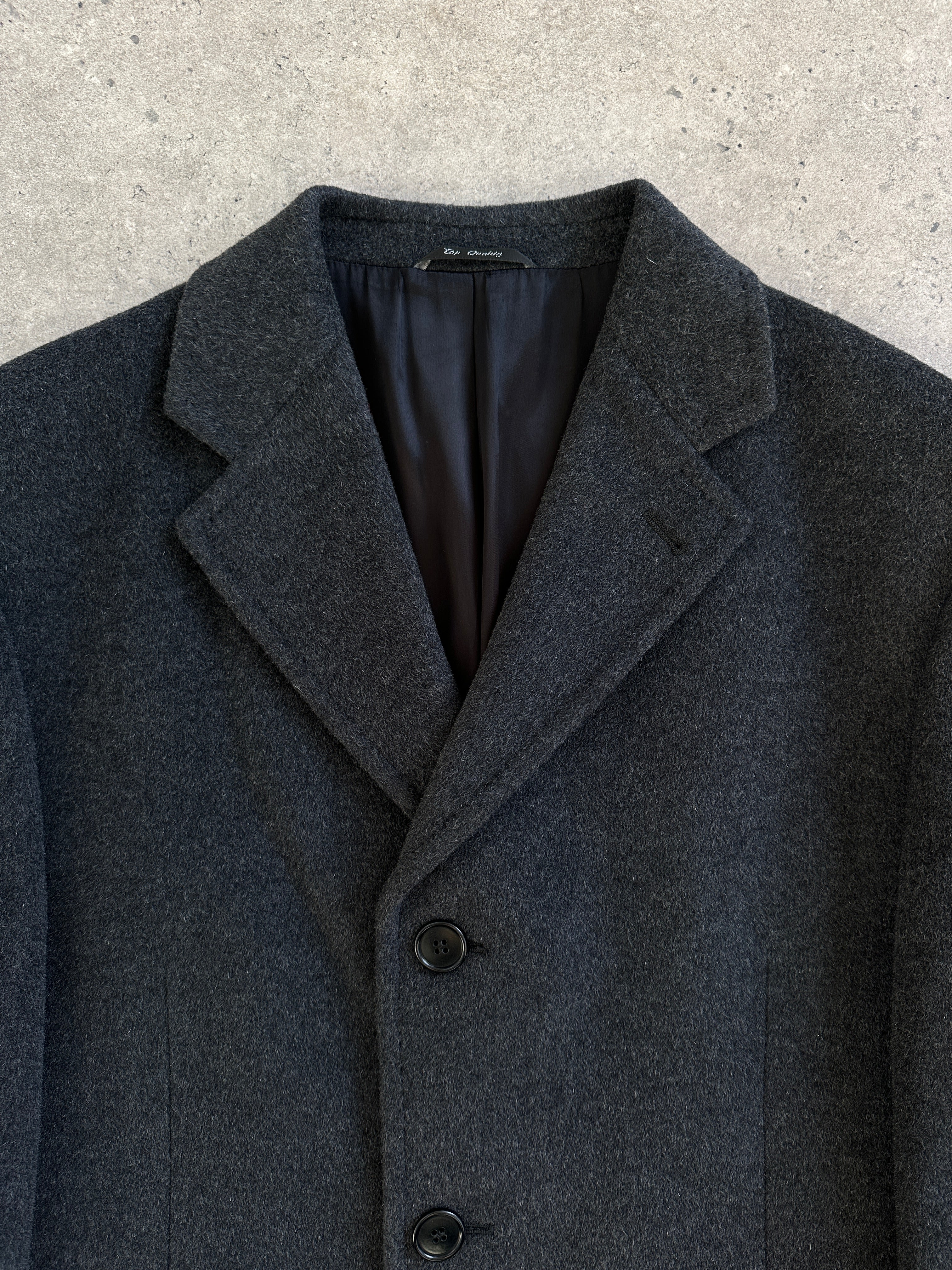 Italian vintage 1990s wool cashmere coat in XL, showcasing classic design and luxurious fabric details.
