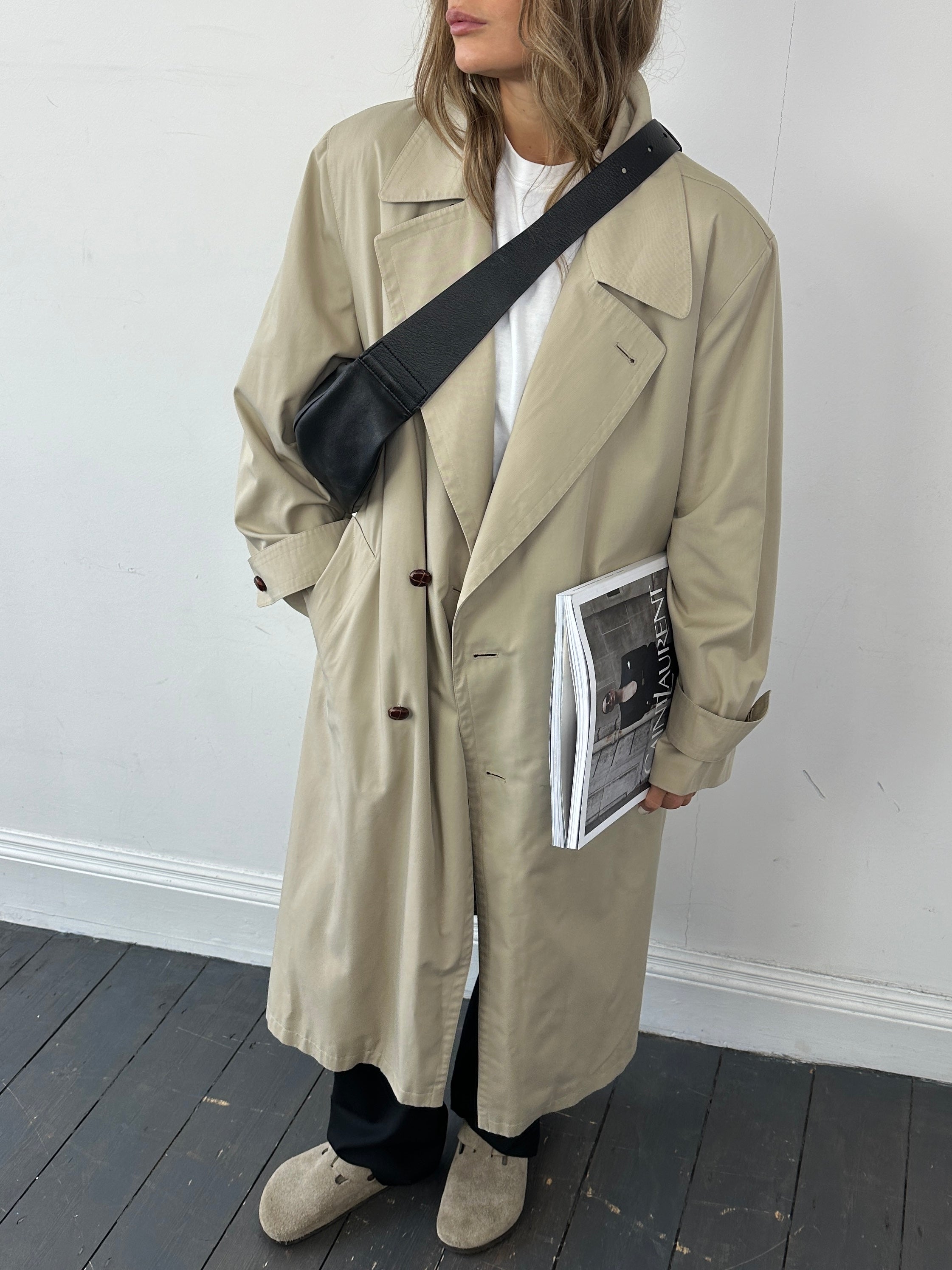 Vintage Italian double-breasted cotton trench coat with belt, XL size, classic vintage style and timeless design.