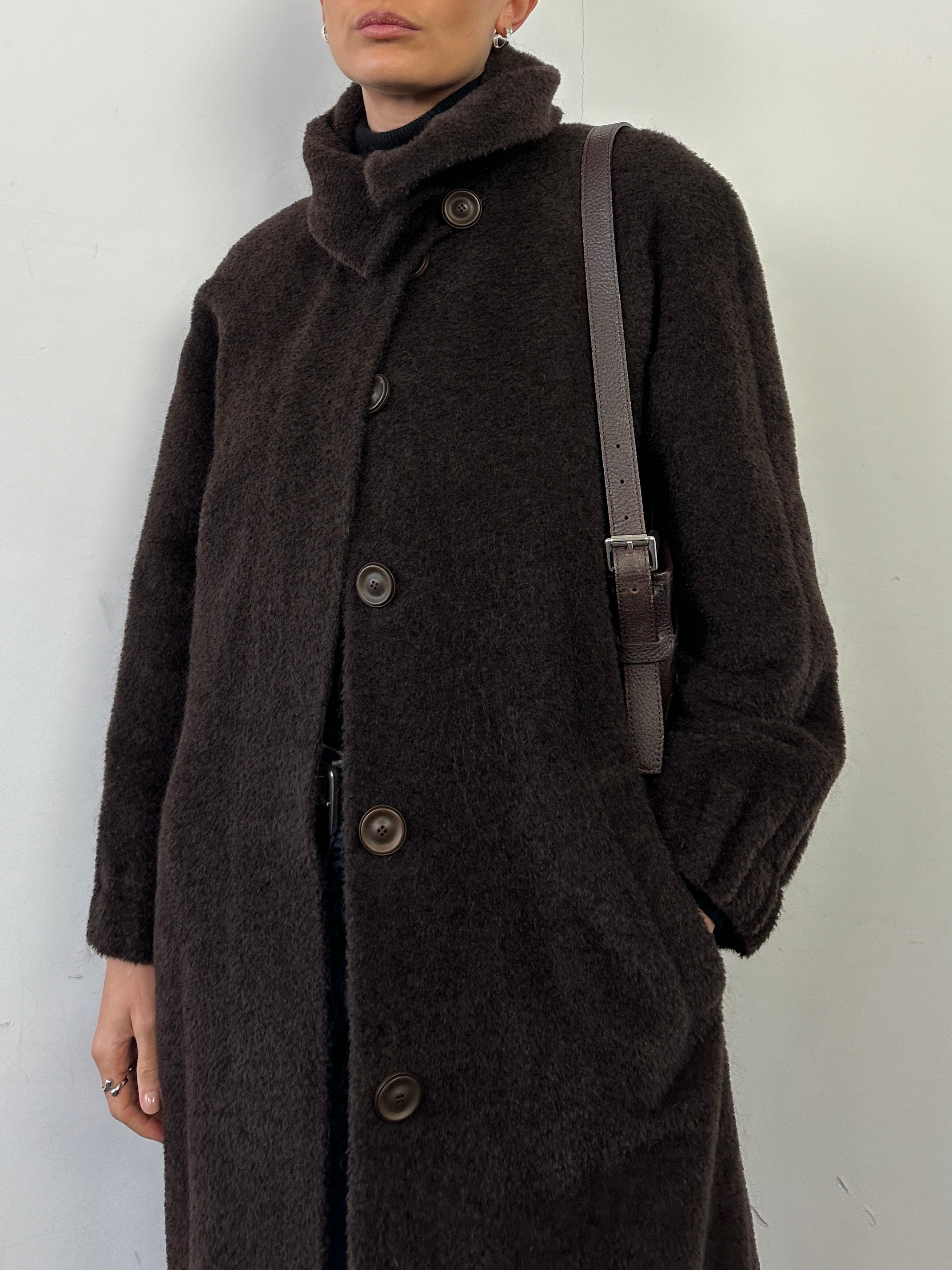Vintage Italian wool and mohair teddy coat with concealed placket, medium size, showcasing a classic vintage coat style.
