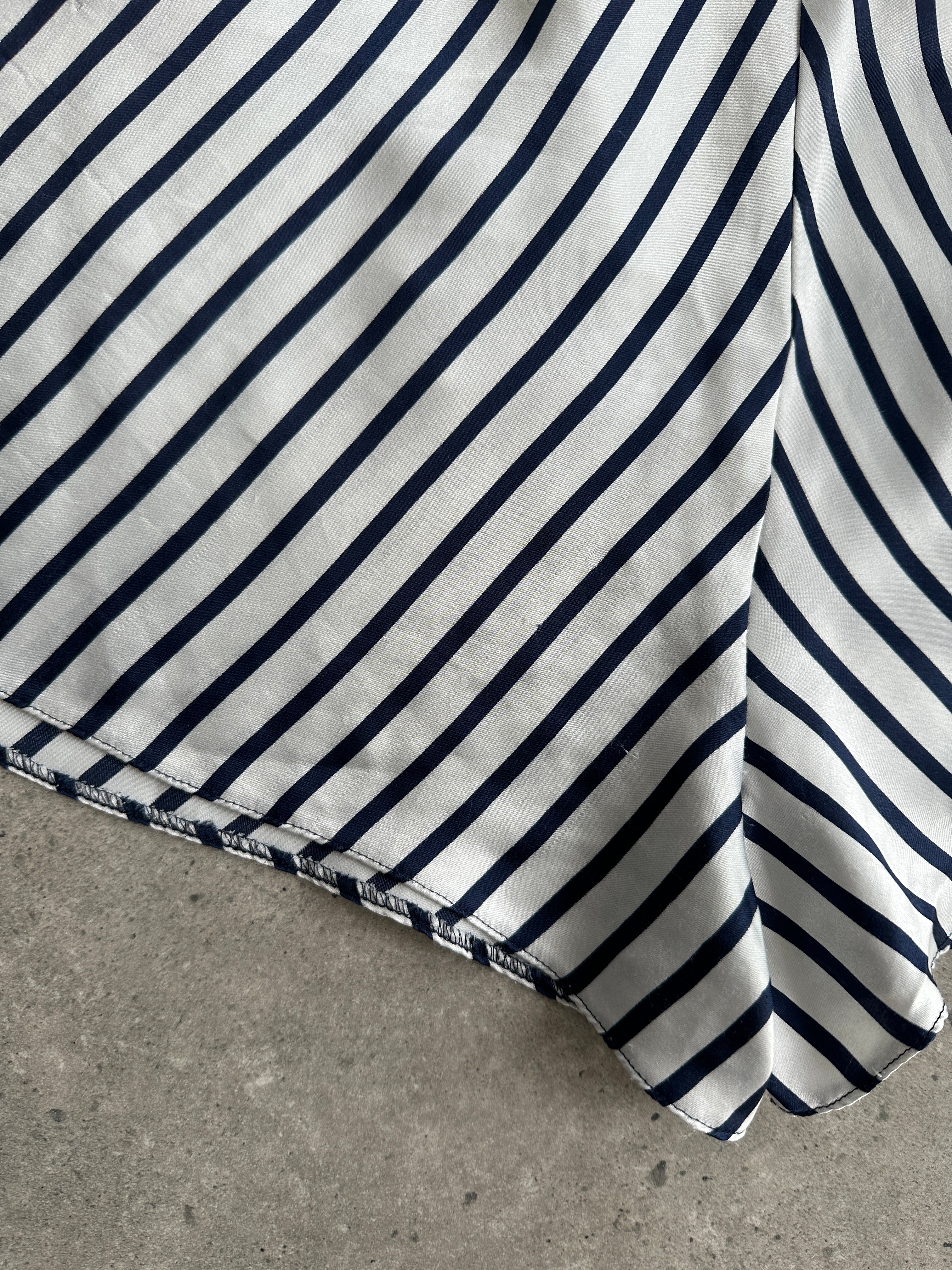St Michael satin stripe two-piece shirt and shorts set in M/L size, featuring a stylish shirt and matching shorts.