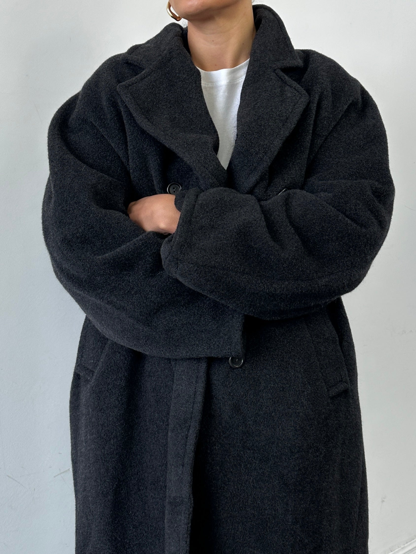 Marella wool cashmere double-breasted coat in XL, featuring classic design and tailored fit, displayed on a neutral background.
