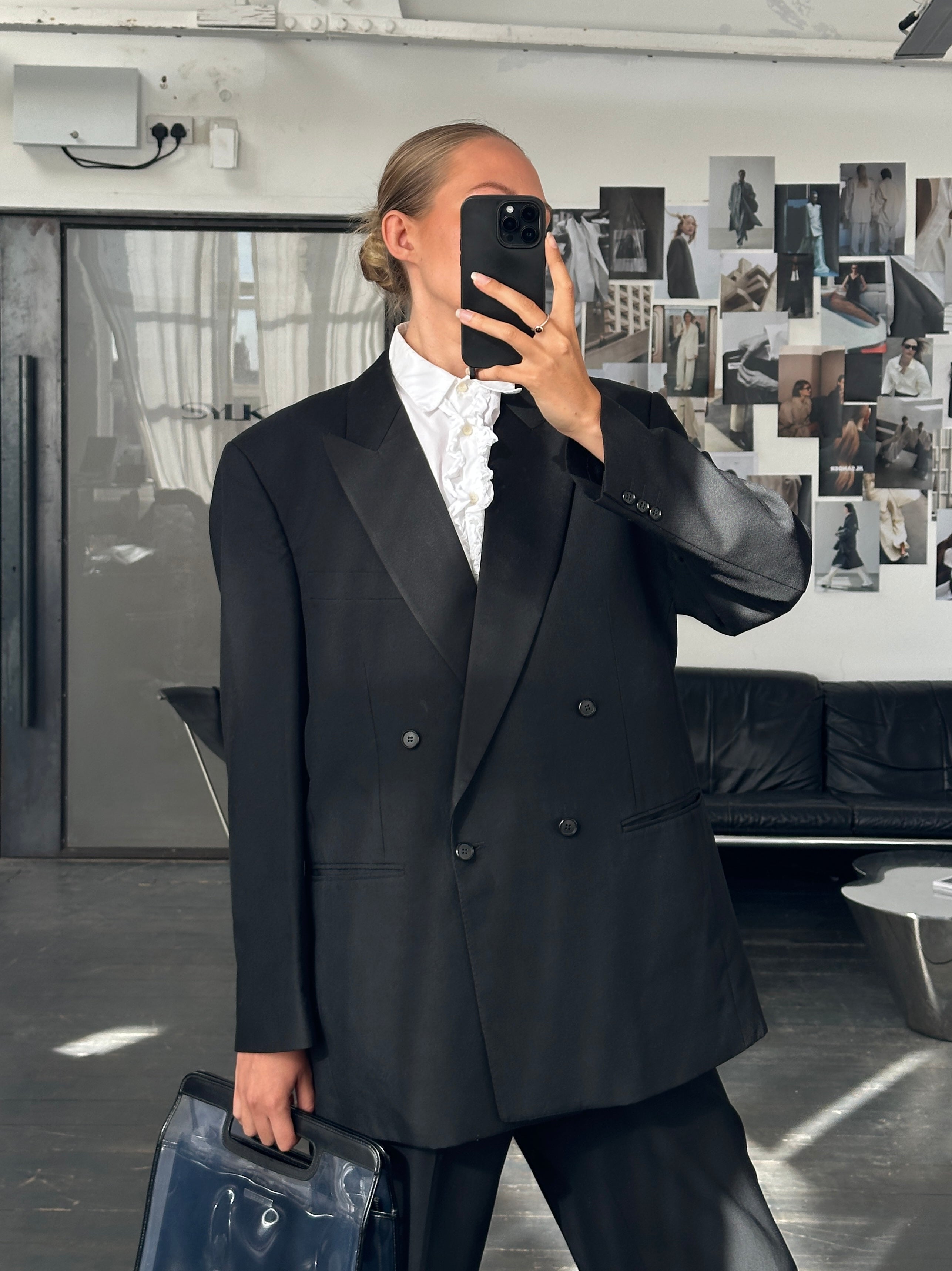 Vintage British 1980s pure wool double-breasted tuxedo blazer in size 44R/XL, classic tailored style with peak lapels.
