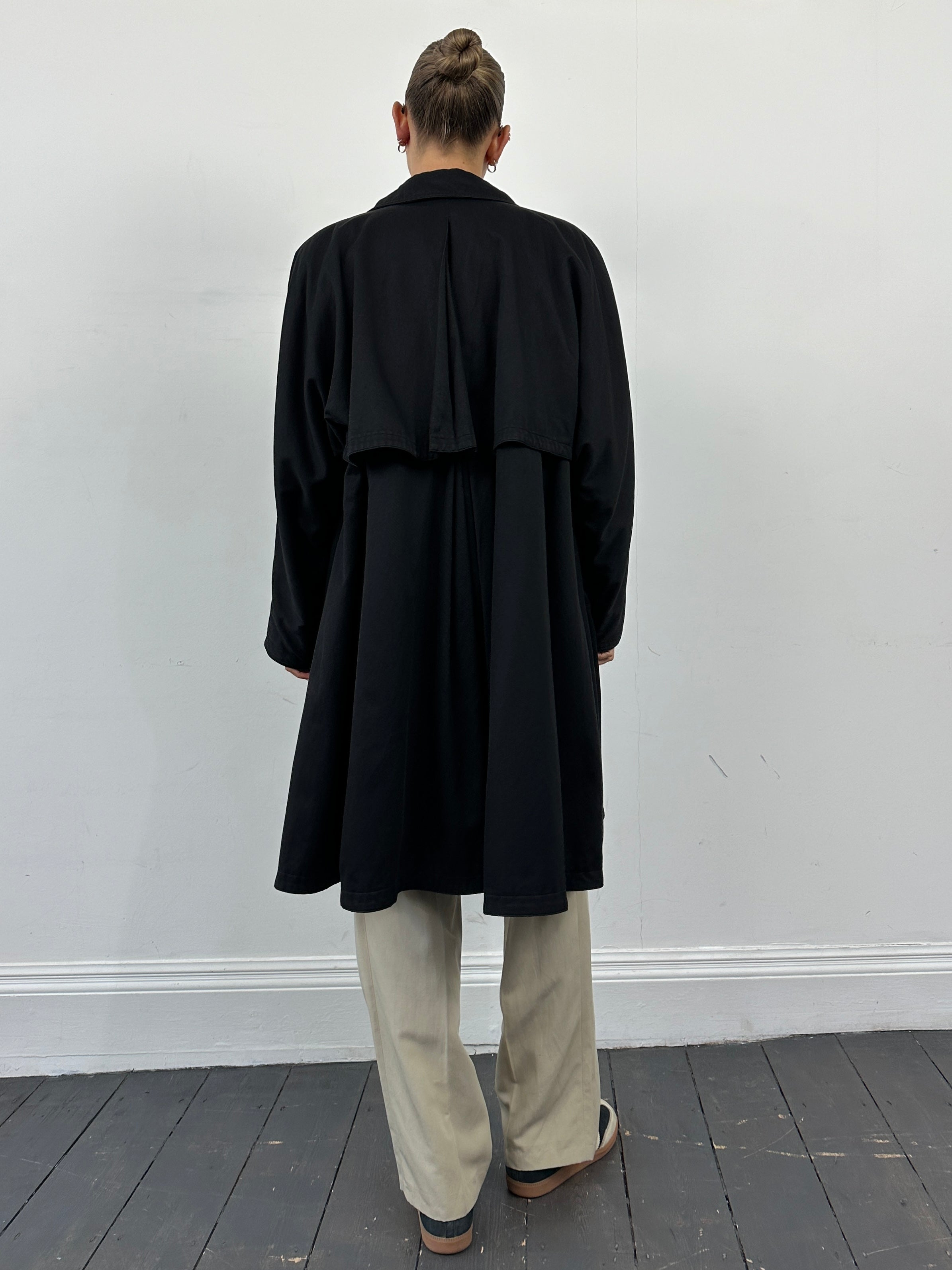 Vintage Italian vintage pure cotton trench coat in XL with classic design, shown hanging on a wooden hanger.