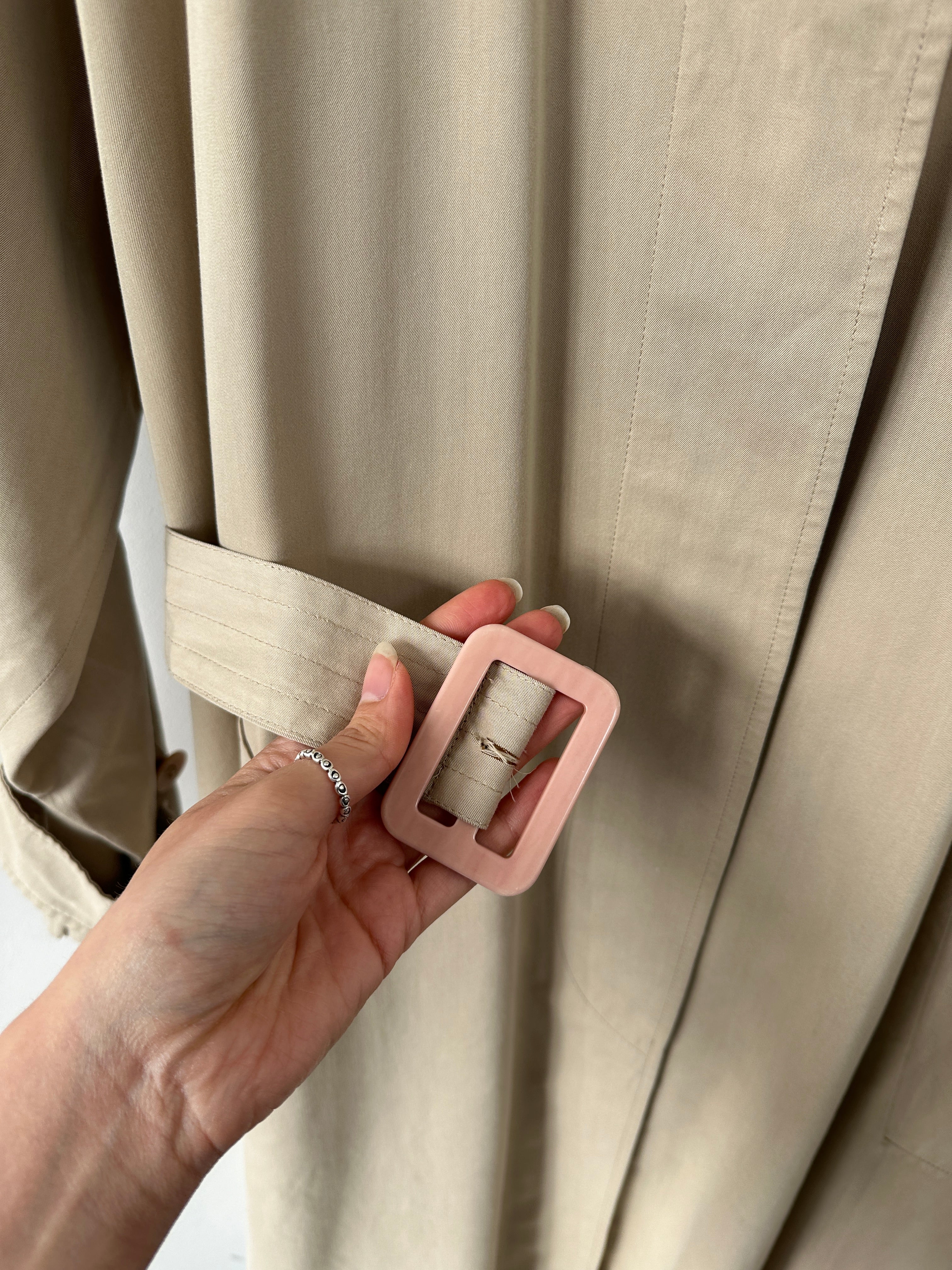Mani cotton cupro belted trench coat in size L/XL, featuring classic design, double-breasted style, and adjustable waist belt.