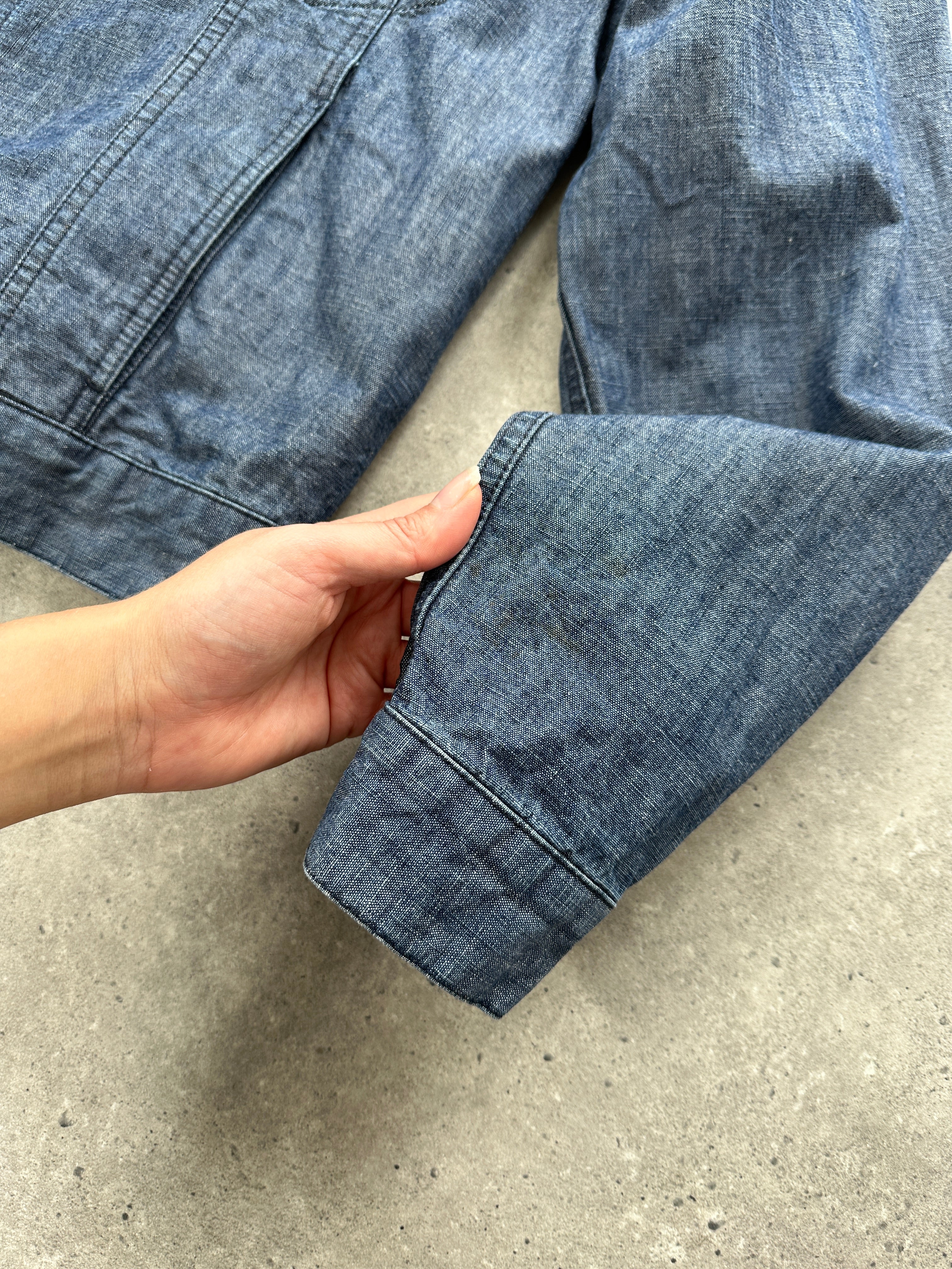 Versace Classic V2 90s bespoke button denim jacket, L/XL, featuring a stylish blue denim design with signature branding details.