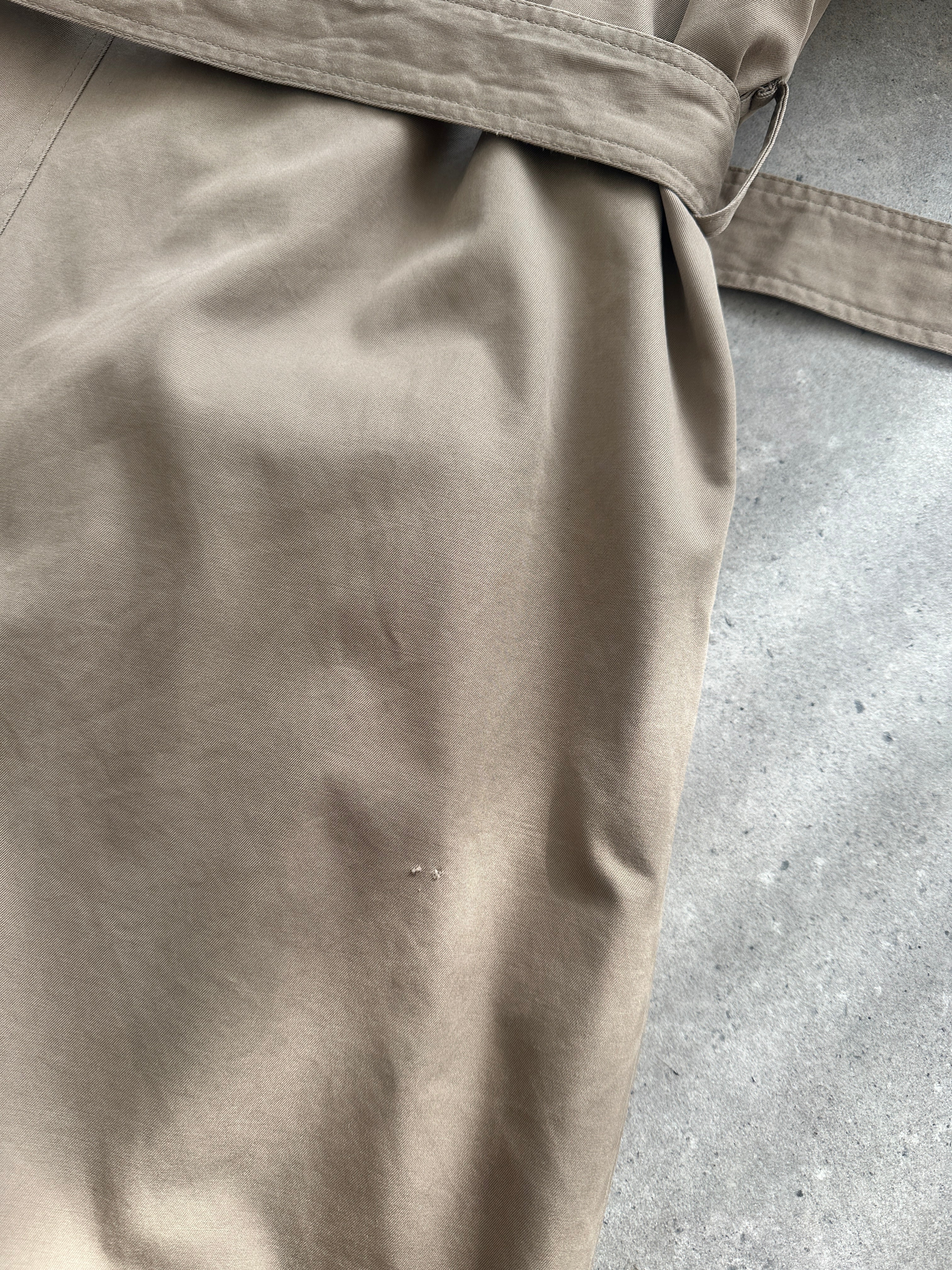 Yves Saint Laurent 80s pure cotton double-breasted belted trench coat in XL, beige color with classic collar and button details.