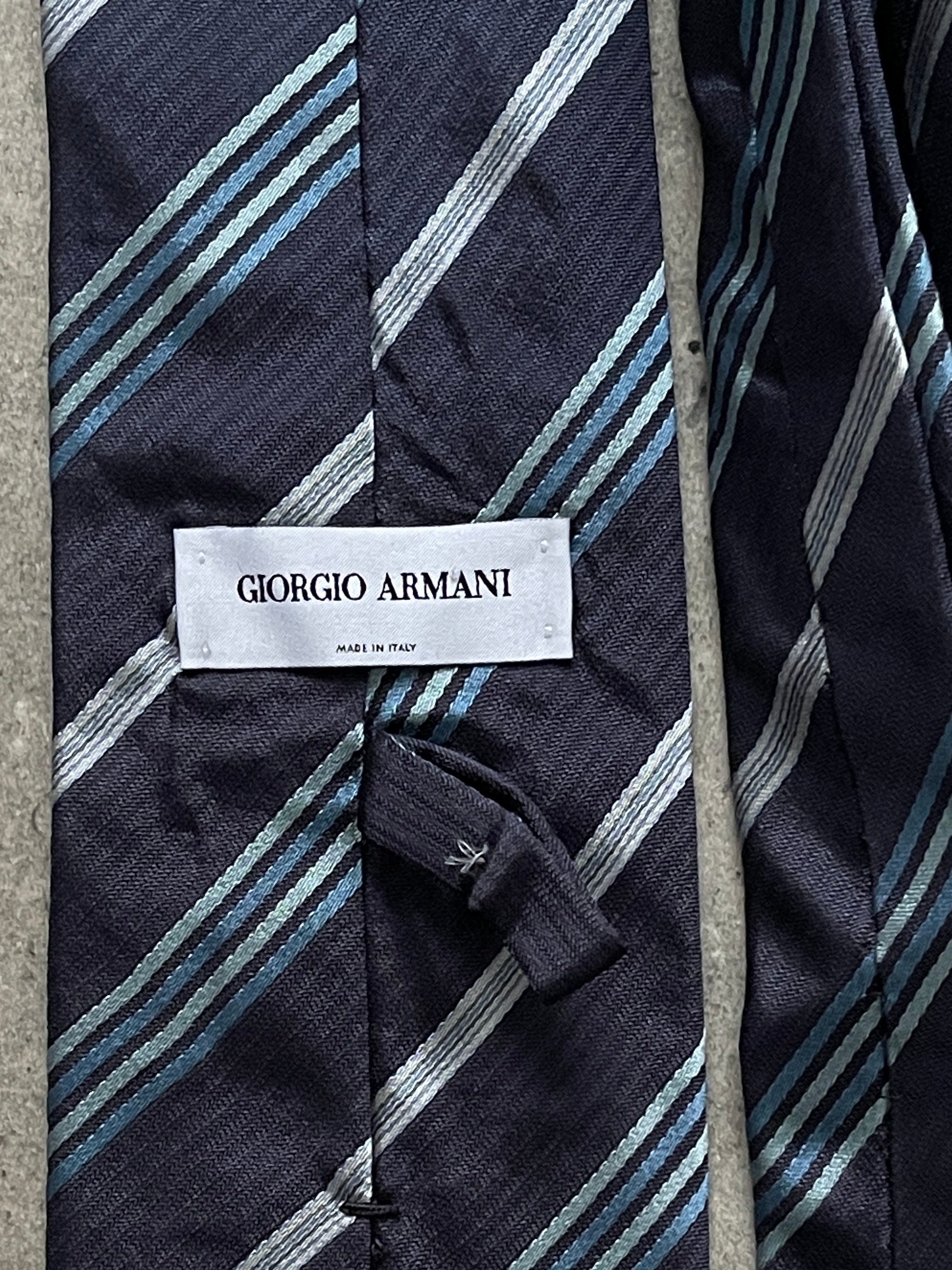 Giorgio Armani 1990s pure silk diagonal striped tie, elegant men's accessory with classic pattern and luxurious fabric.