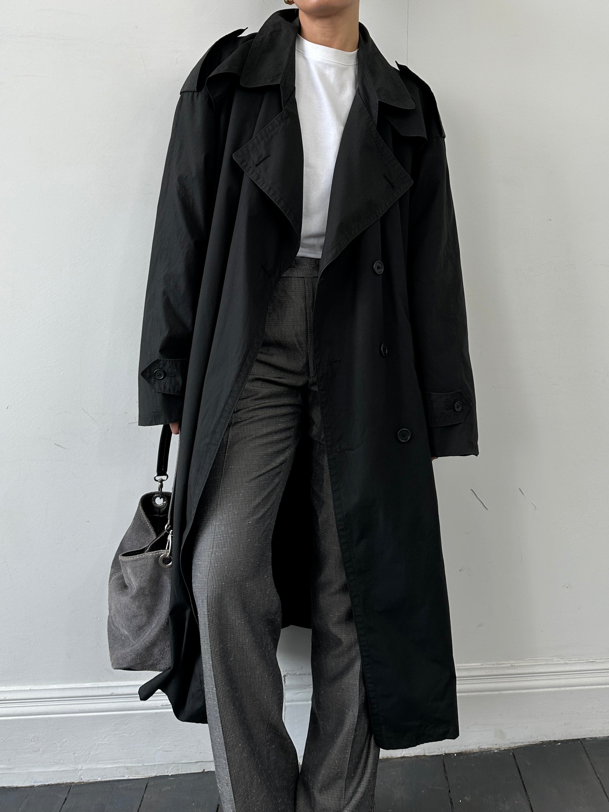 Christian Dior Monsieur cotton double-breasted belted trench coat in XXL, featuring classic design and stylish tailored fit.