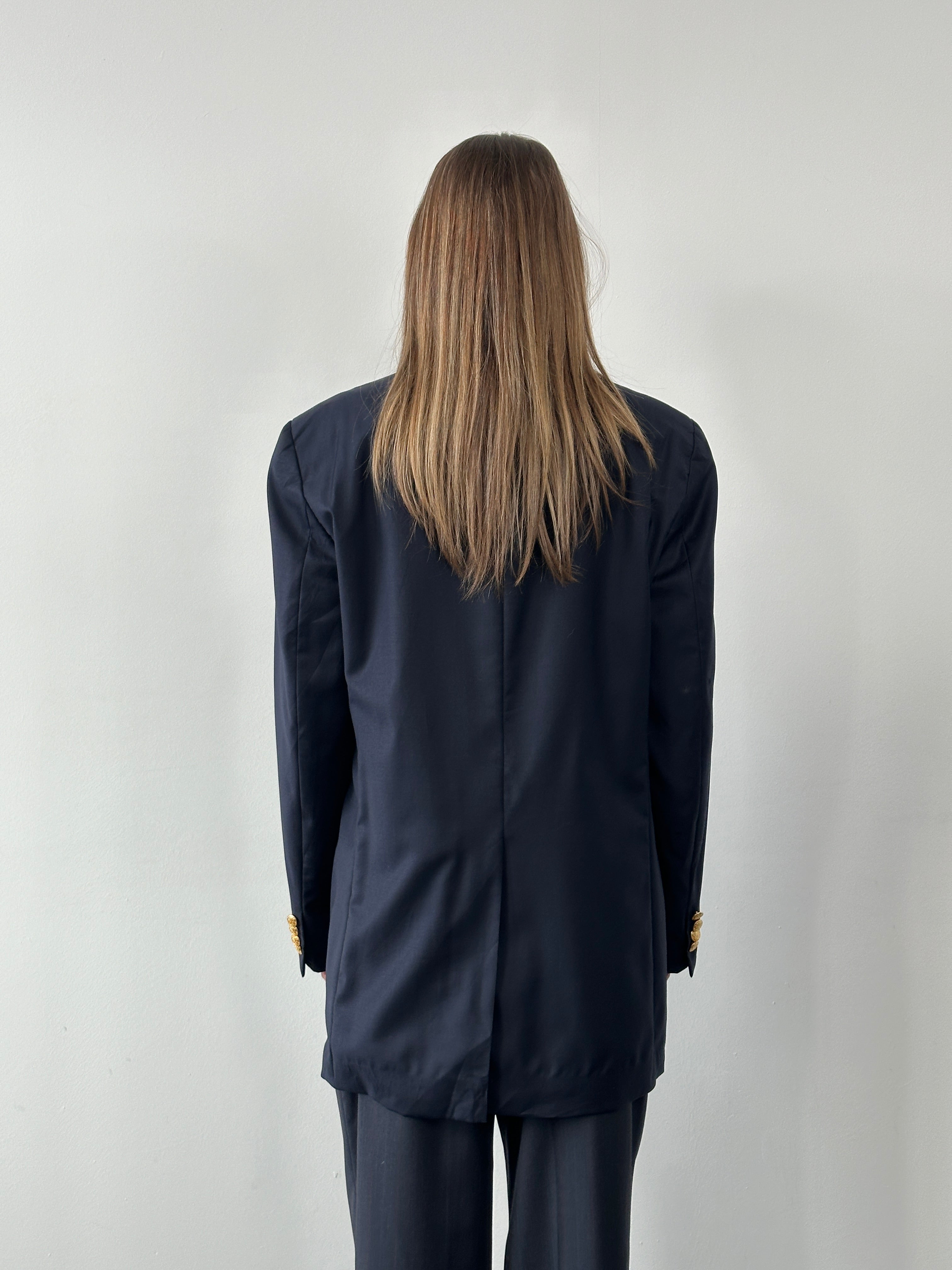 Ralph Lauren 1990s pure wool blazer in size 40L/XL, tailored button-up blazer with classic fit and structured lapel.