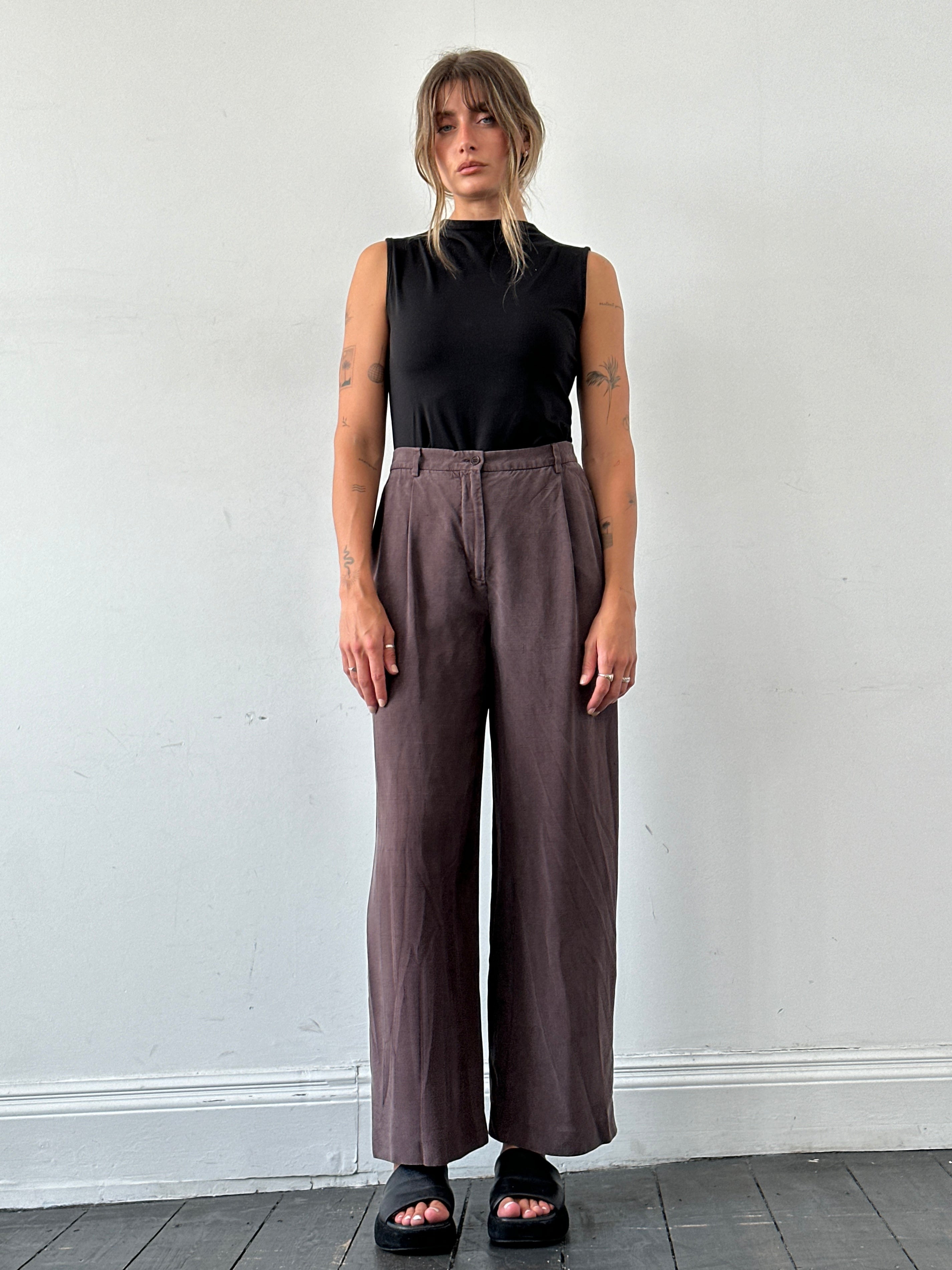 Max Mara pure silk wide-leg high-waisted trousers in navy, featuring a tailored fit and elegant design.