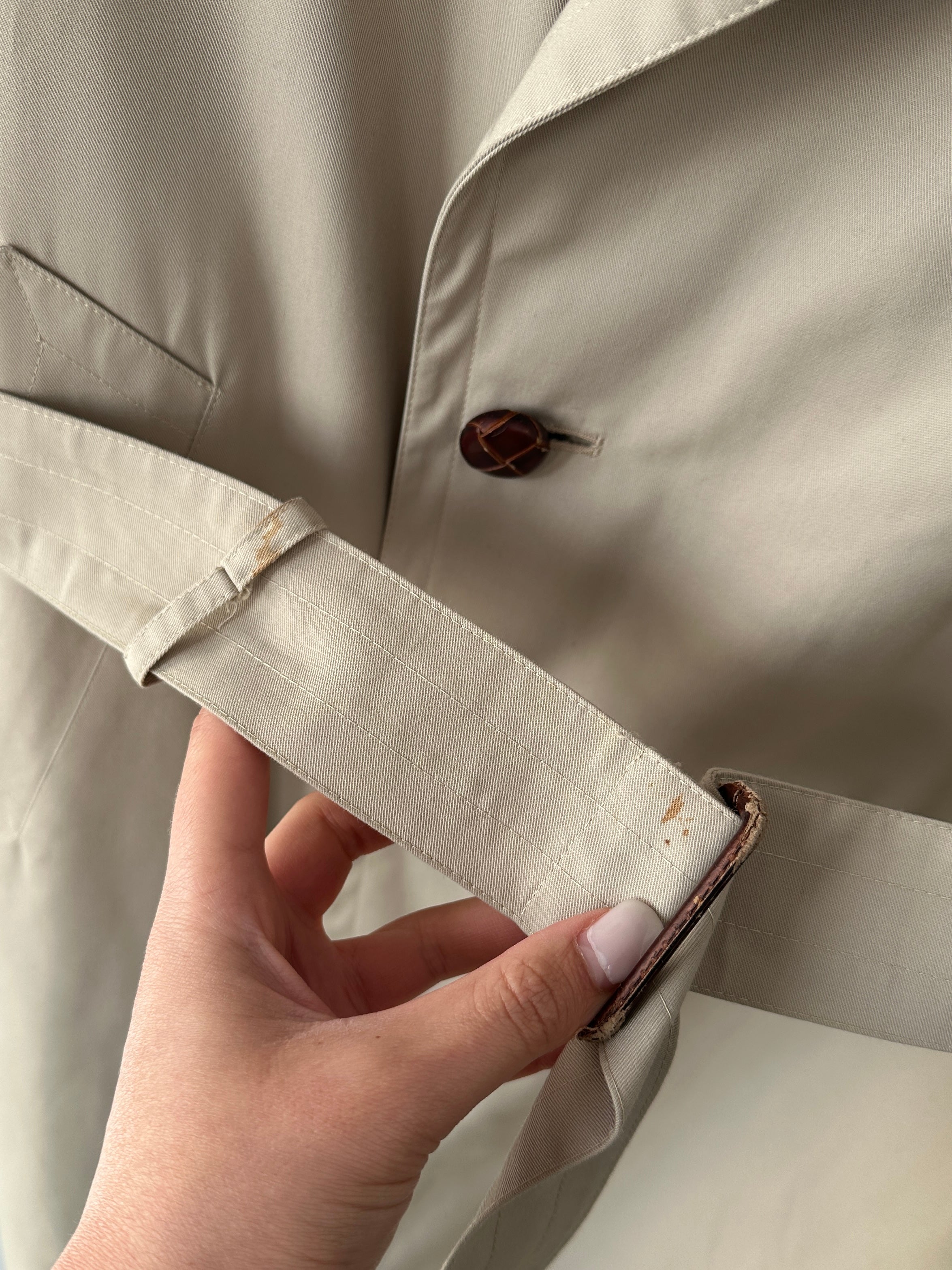 Vintage Italian double-breasted cotton trench coat with belt, in XL, featuring classic vintage design and timeless style.
