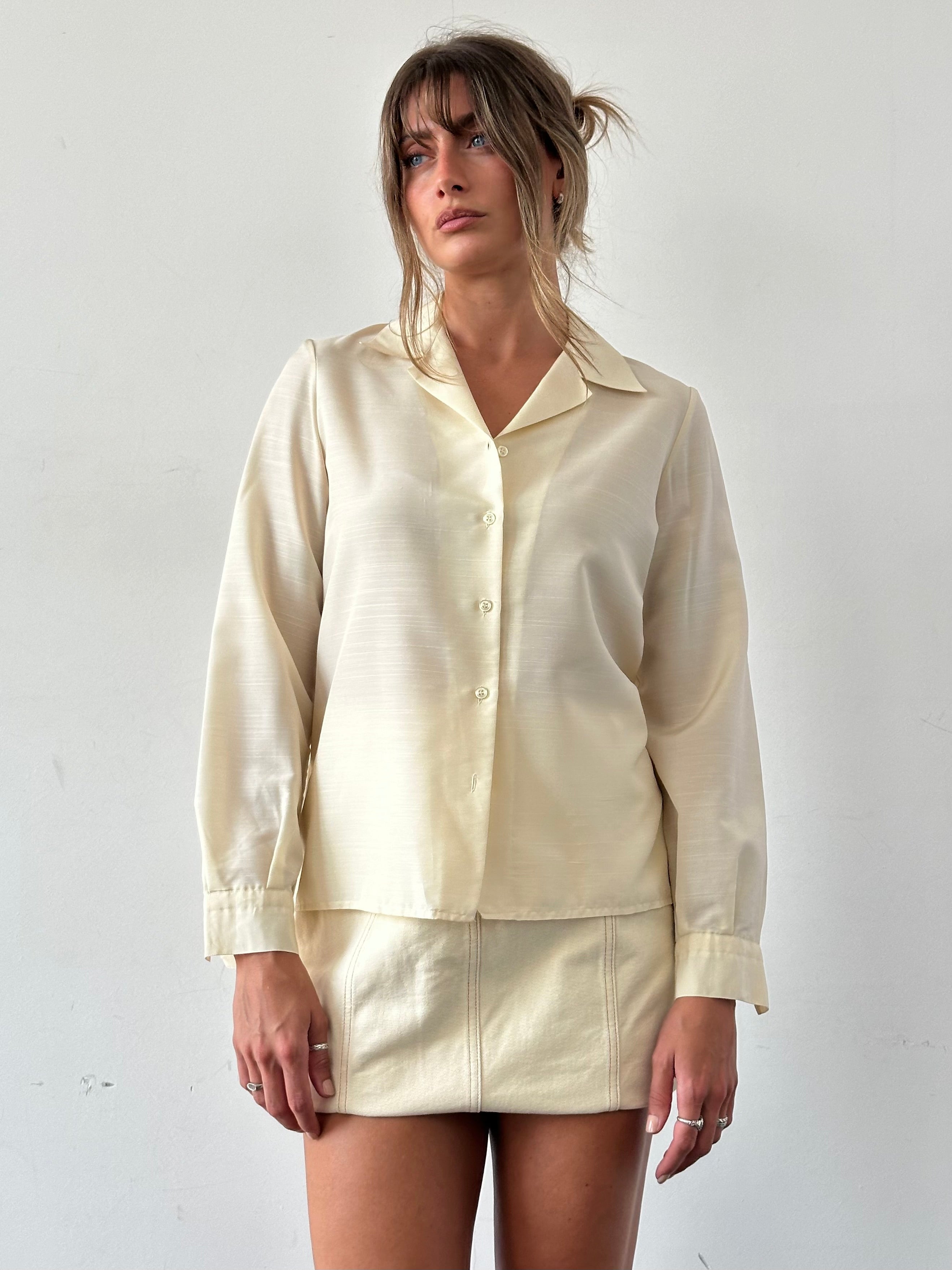 Vintage Italian vintage silk blend open collar blouse, S/M, stylish shirt with elegant design and classic details.