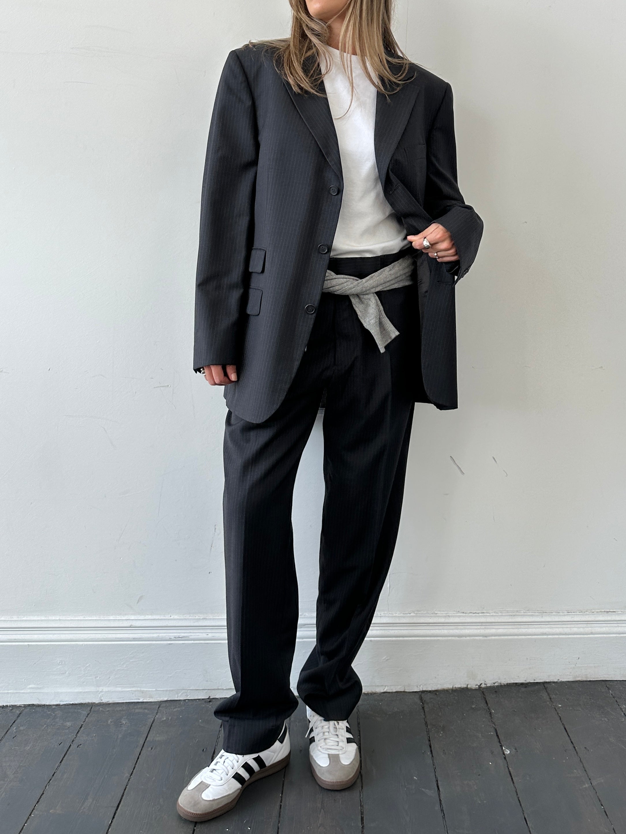 Gucci Pinstripe Single Breasted Wool Suit - 44R/W32 - SYLK