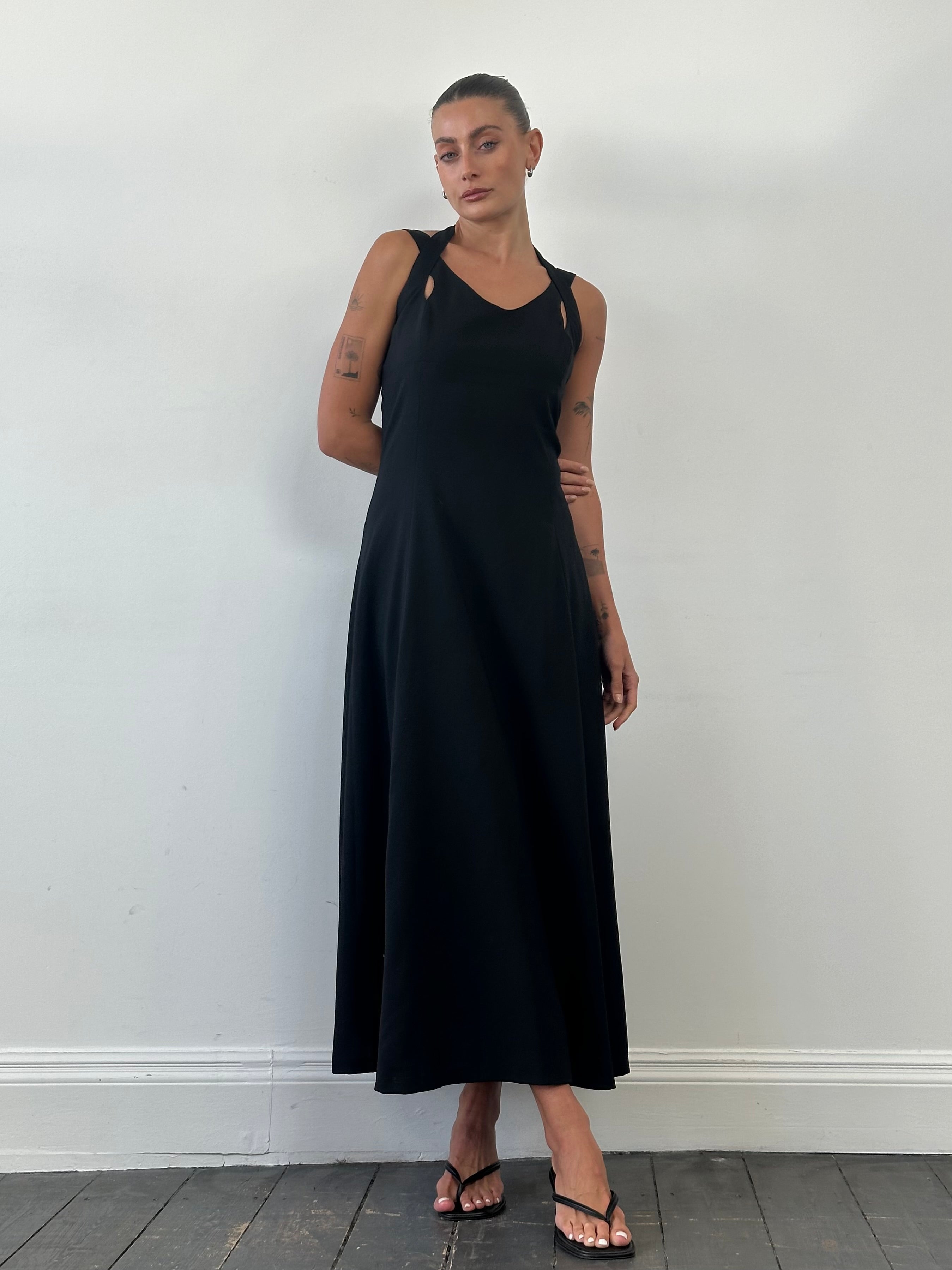 Vintage double strap A-line maxi dress in size M, featuring a flowing silhouette and retro-inspired design.